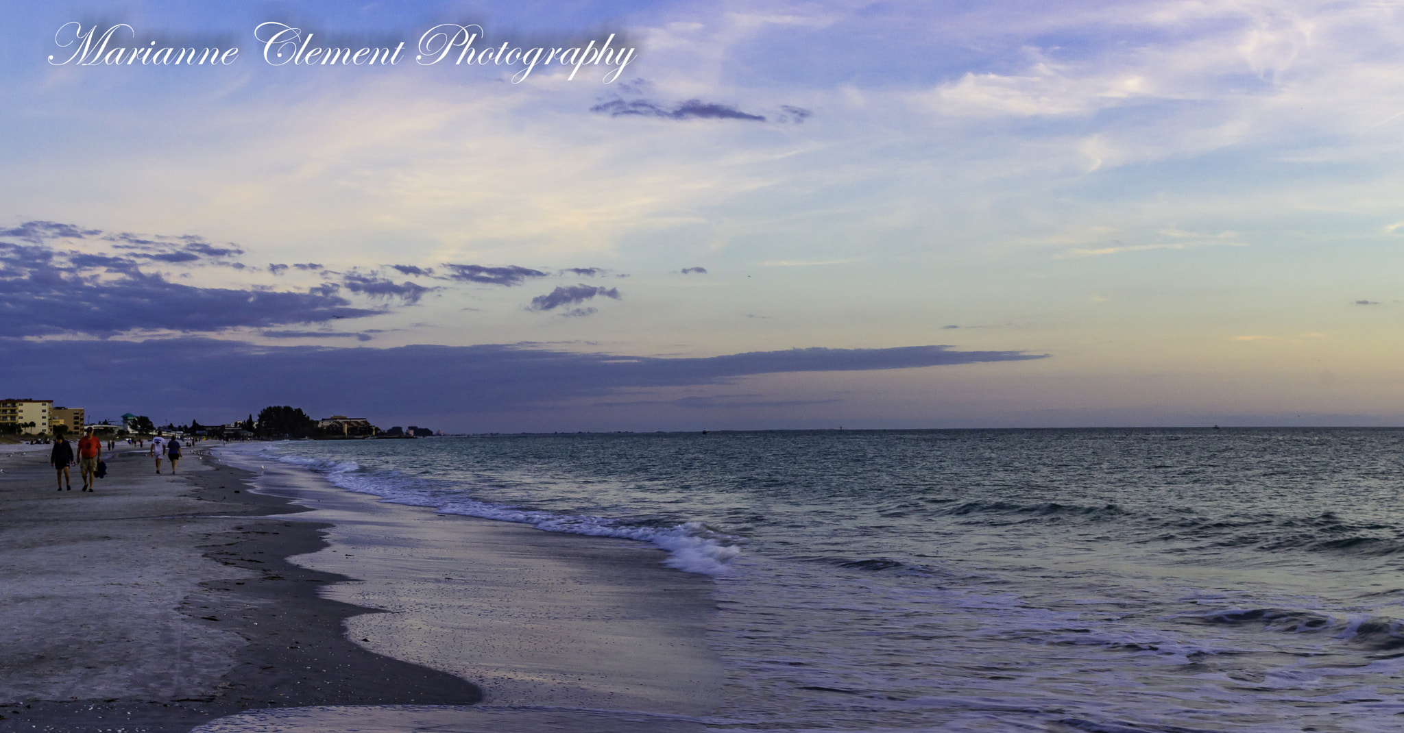 Canon EOS 1200D (EOS Rebel T5 / EOS Kiss X70 / EOS Hi) sample photo. Walking along the beach at sunset pano photography