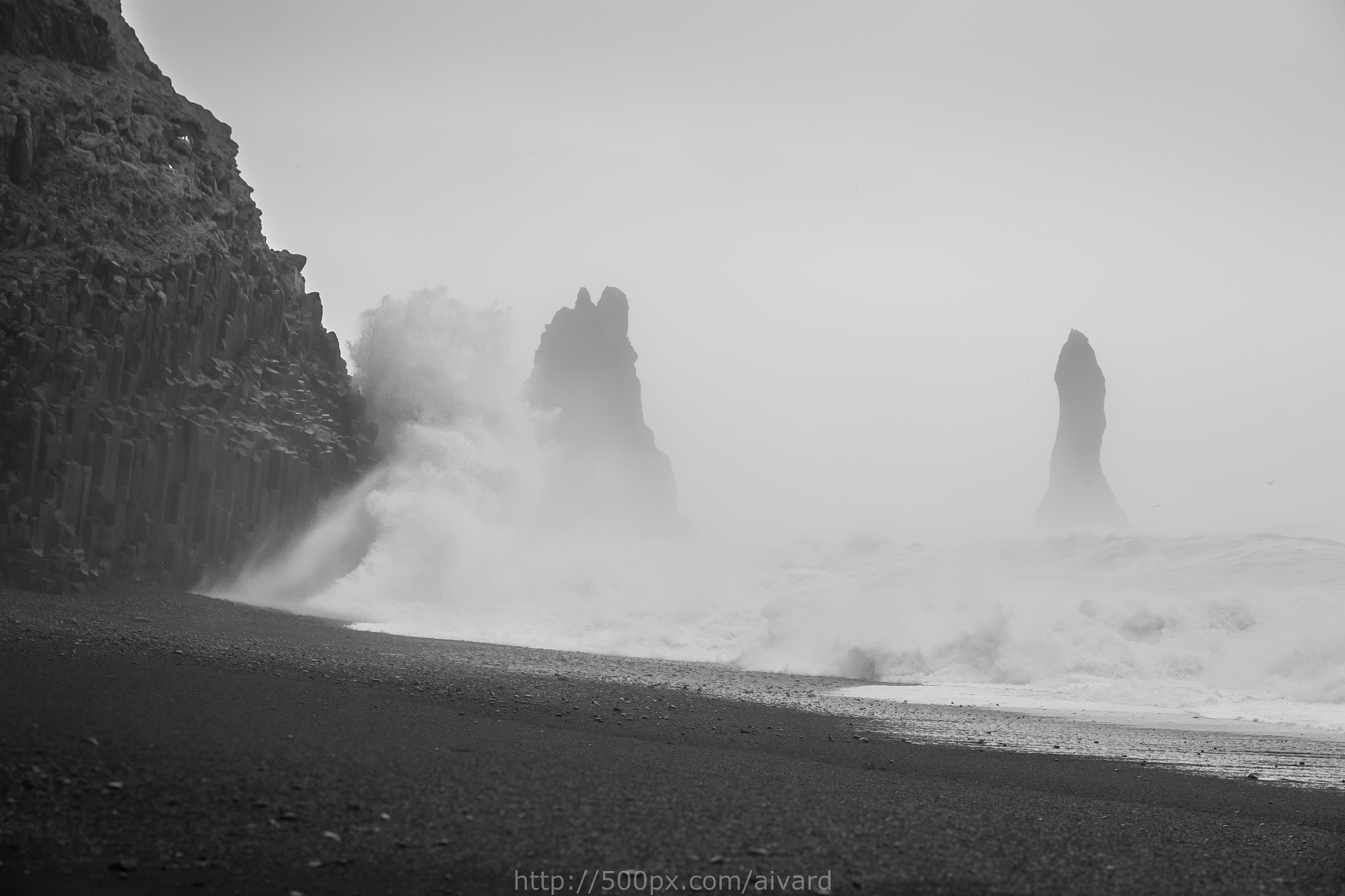 Fujifilm X-Pro1 + Fujifilm XF 16-55mm F2.8 R LM WR sample photo. Black sand beach, reynishverfi photography