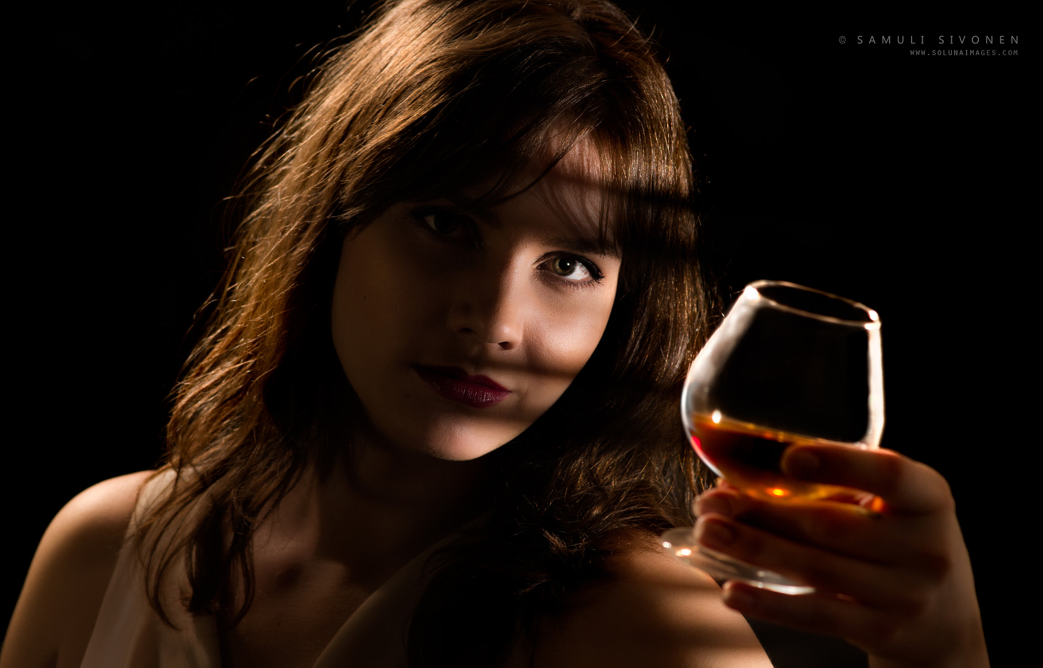 Sigma 85mm F1.4 EX DG HSM sample photo. Poison of choice photography