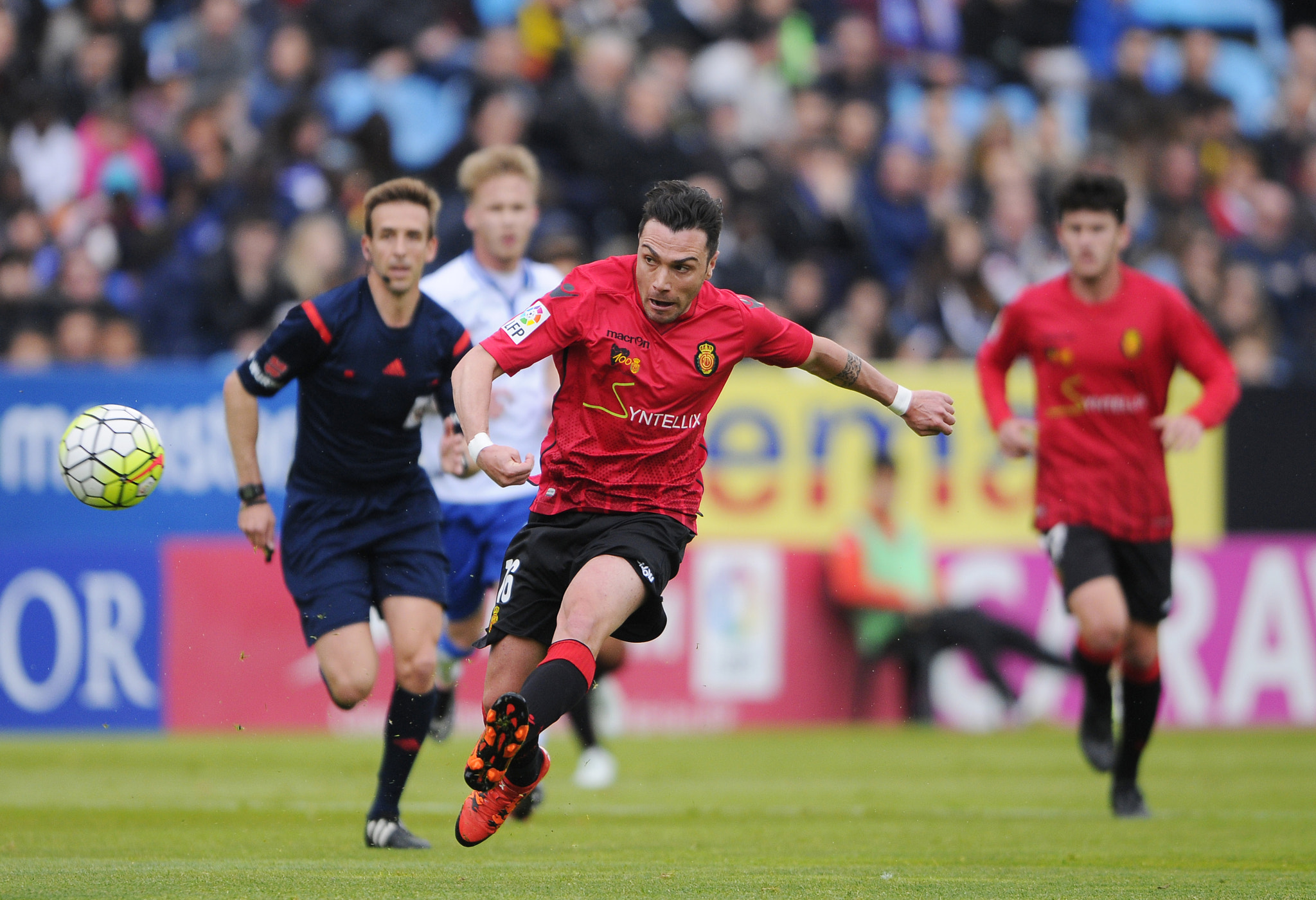 Nikon AF-S Nikkor 400mm F2.8G ED VR II sample photo. Real zaragoza vs rcd mallorca photography