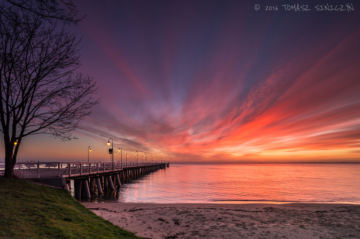 Samsung NX11 + Samsung NX 12-24mm F4-5.6 ED sample photo. Sunrise in gdynia photography