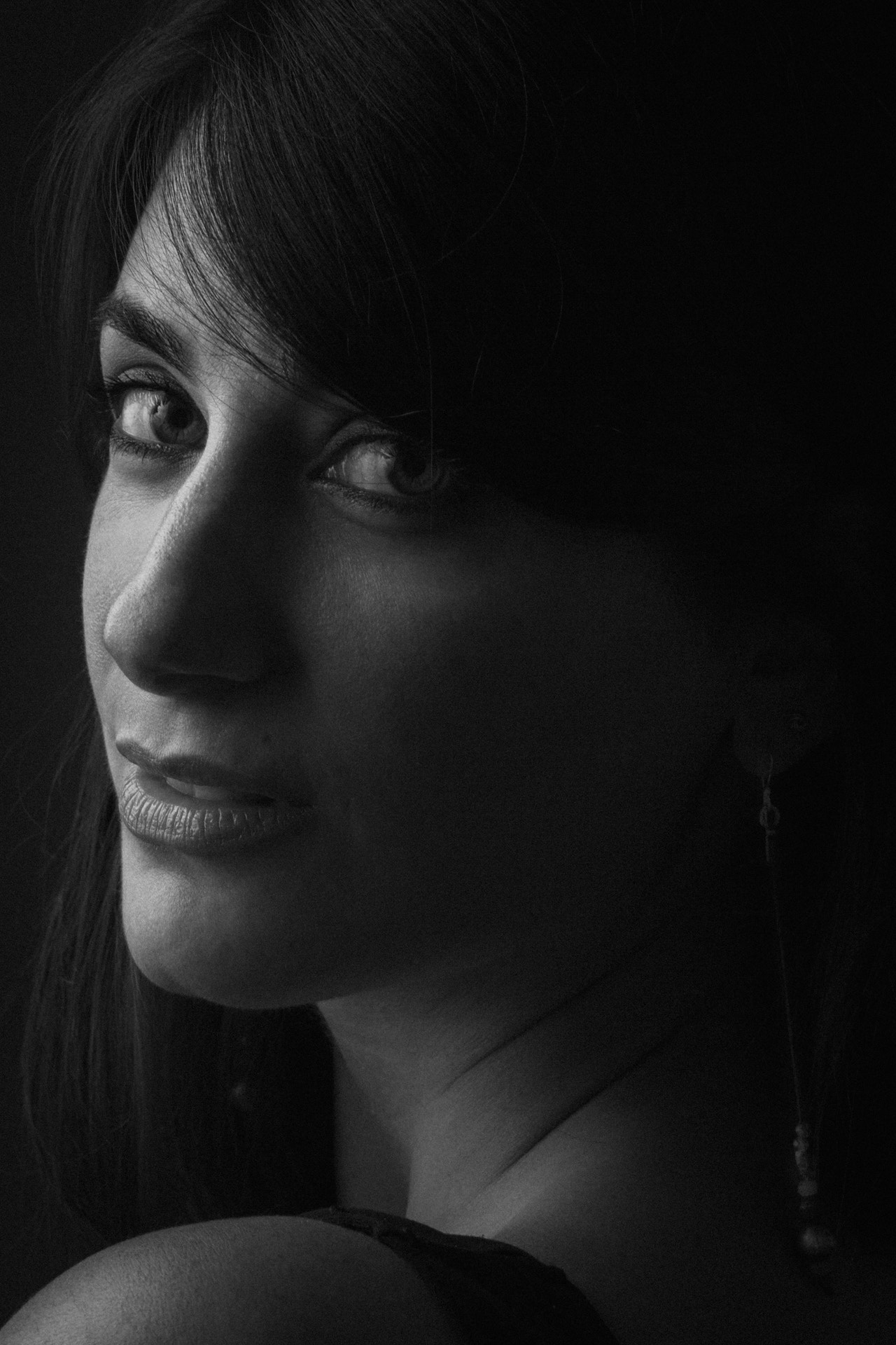 Canon EF 100mm F2.8 Macro USM sample photo. Portrait of chiara (2) photography