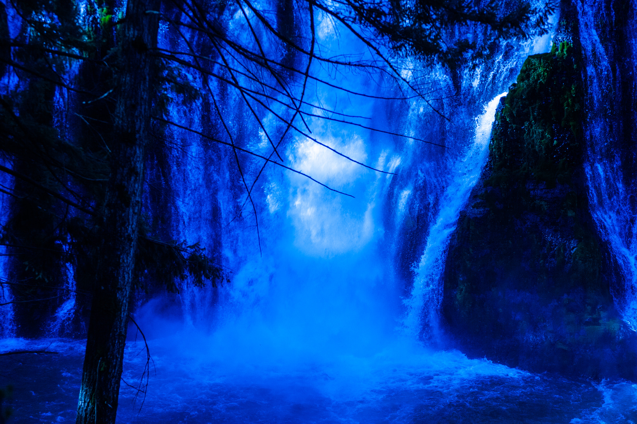 Canon EOS 400D (EOS Digital Rebel XTi / EOS Kiss Digital X) sample photo. Burney falls photography