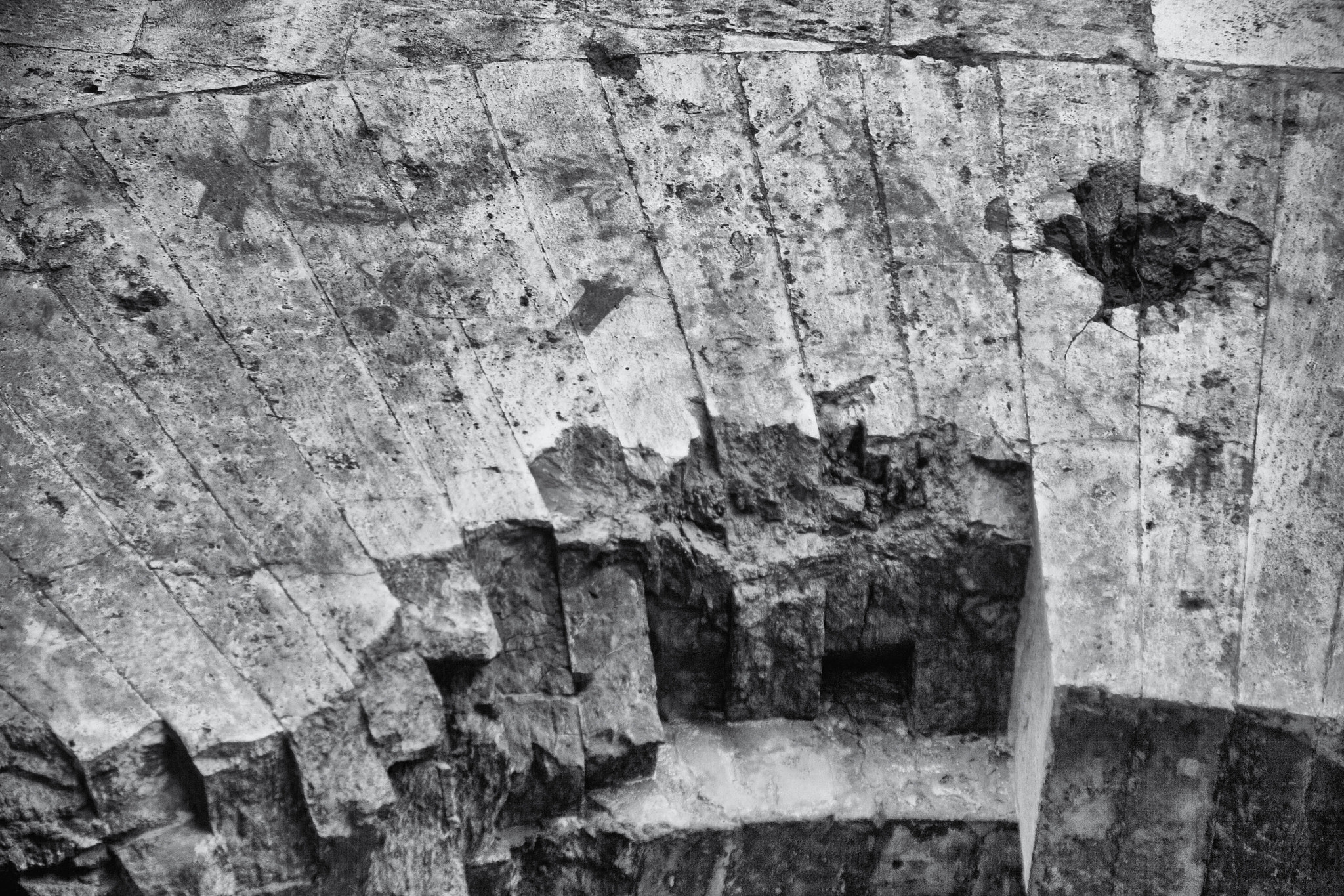 Canon EOS 5D + Tamron AF 28-200mm F3.8-5.6 XR Di Aspherical (IF) Macro sample photo. Stone (torres de quart) photography