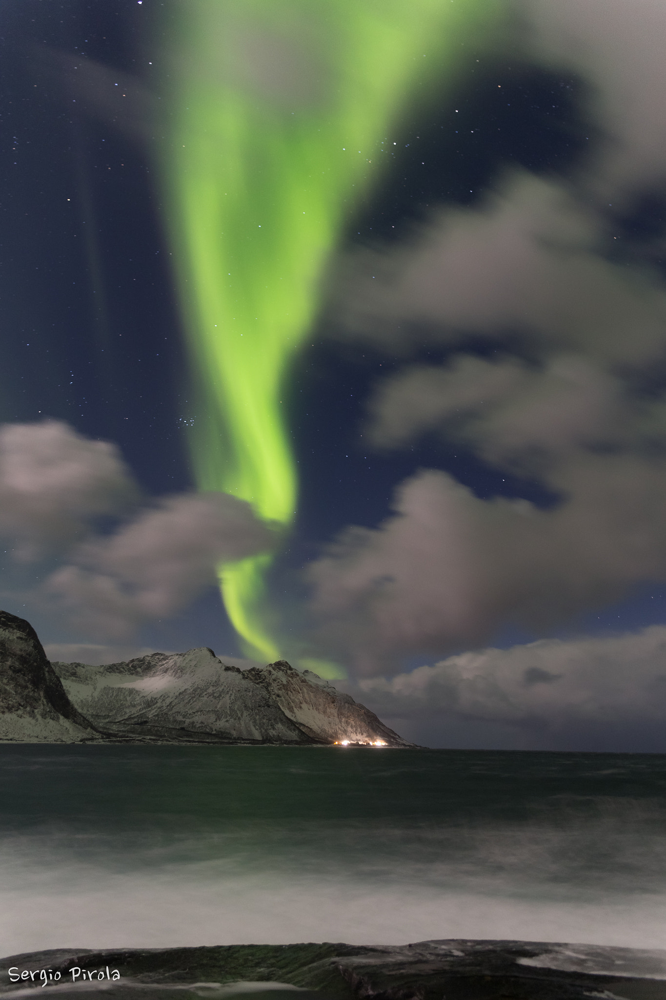 Sigma 24-70mm F2.8 EX DG Macro sample photo. Aurora borealis, photography