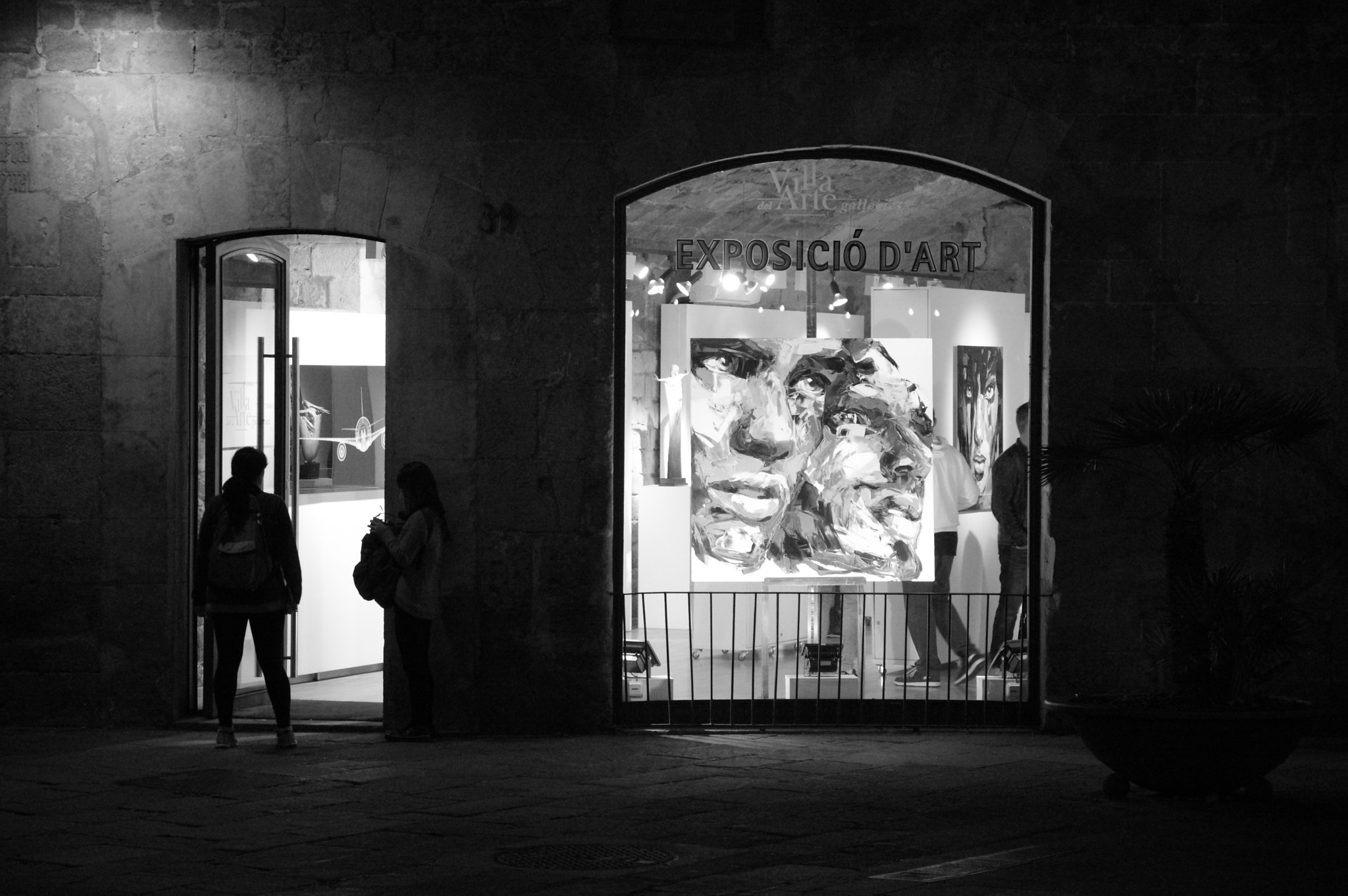 Sigma 17-70mm F2.8-4 DC Macro HSM Contemporary sample photo. Streets of barcelona photography