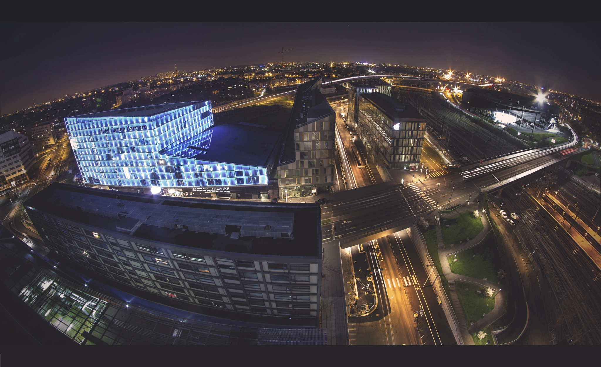 Nikon D7200 + Samyang 8mm F3.5 Aspherical IF MC Fisheye sample photo. Speed lights photography