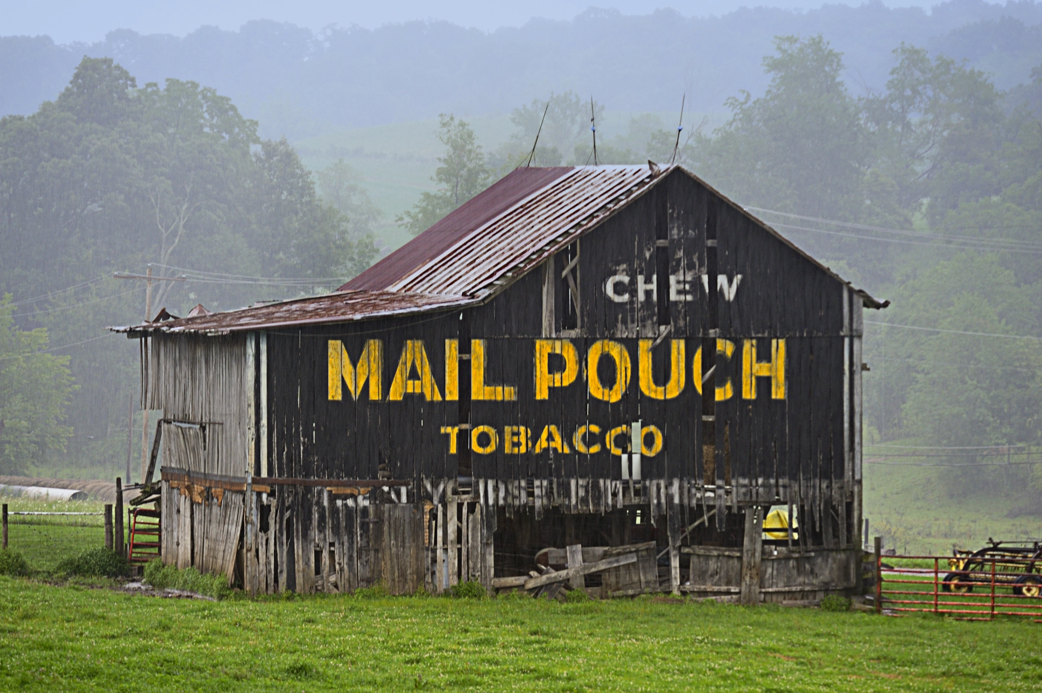 Chew Mail Pouch Tobacco Barn by Diana Robinson - Photo 1488323 / 500px