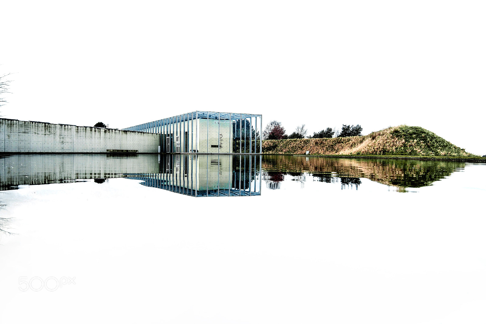 Olympus OM-D E-M10 sample photo. Langenfoundation clean reflection photography