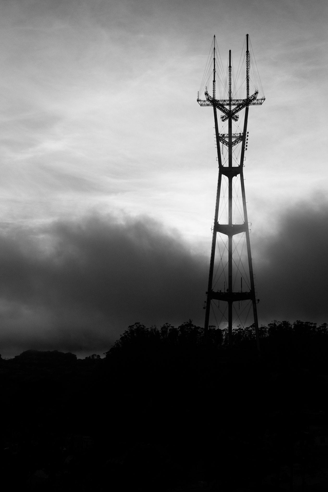 Sigma 24mm F1.4 DG HSM Art sample photo. Tower photography