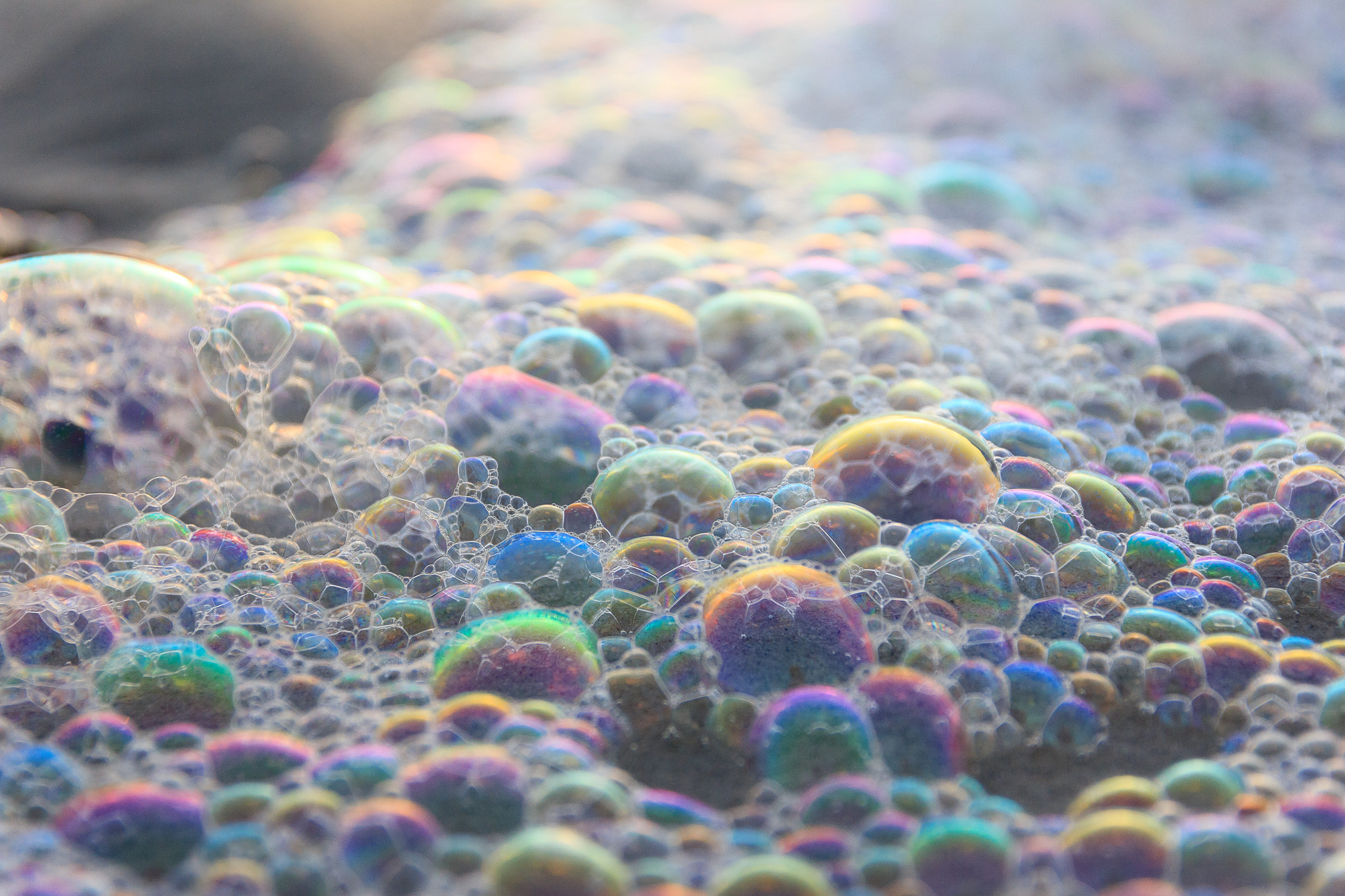 Sigma 17-70mm F2.8-4 DC Macro OS HSM sample photo. Bunte bubbles photography