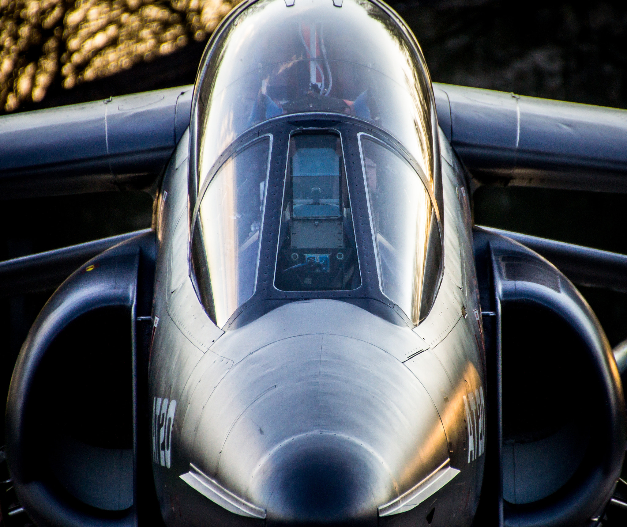 DT 18-270mm F3.5-6.3 SSM sample photo. Airplane photography