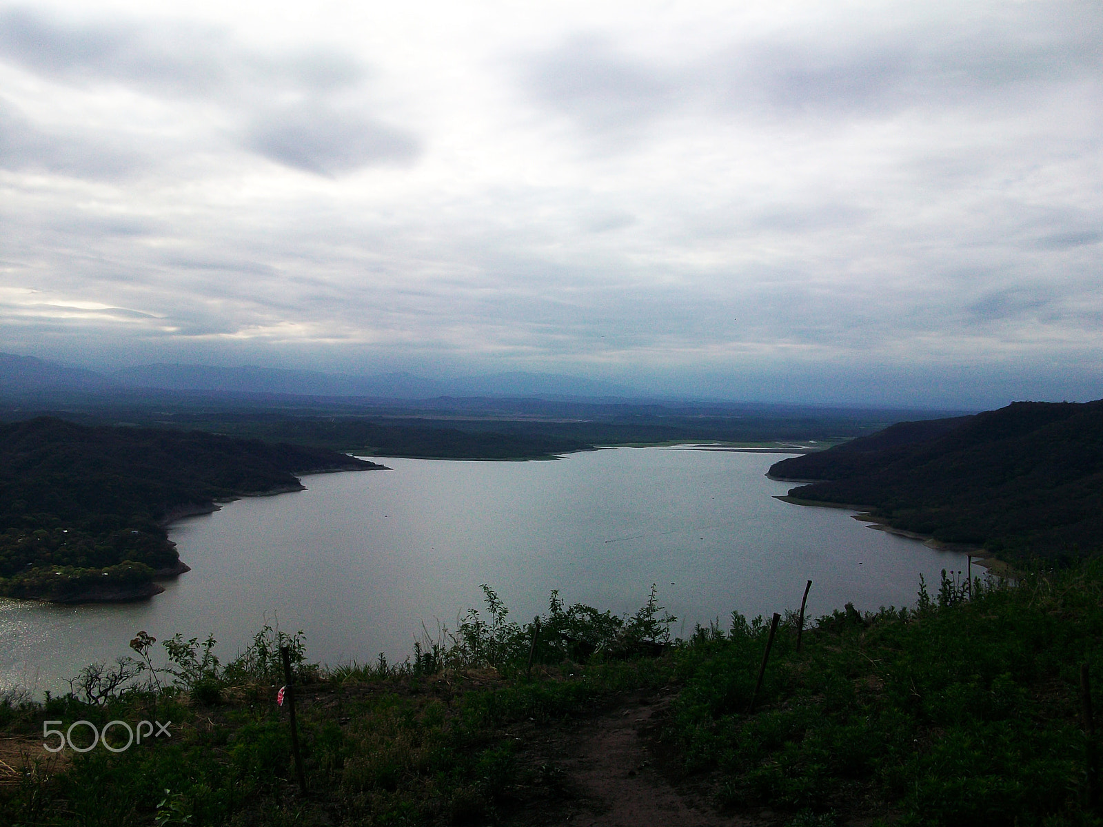 Kodak EASYSHARE M1063 DIGITAL CAMERA sample photo. Lake photography