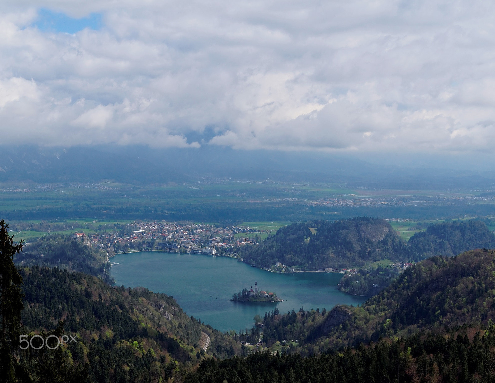 Pentax smc DA 18-55mm F3.5-5.6 AL sample photo. Spring is coming to bled photography