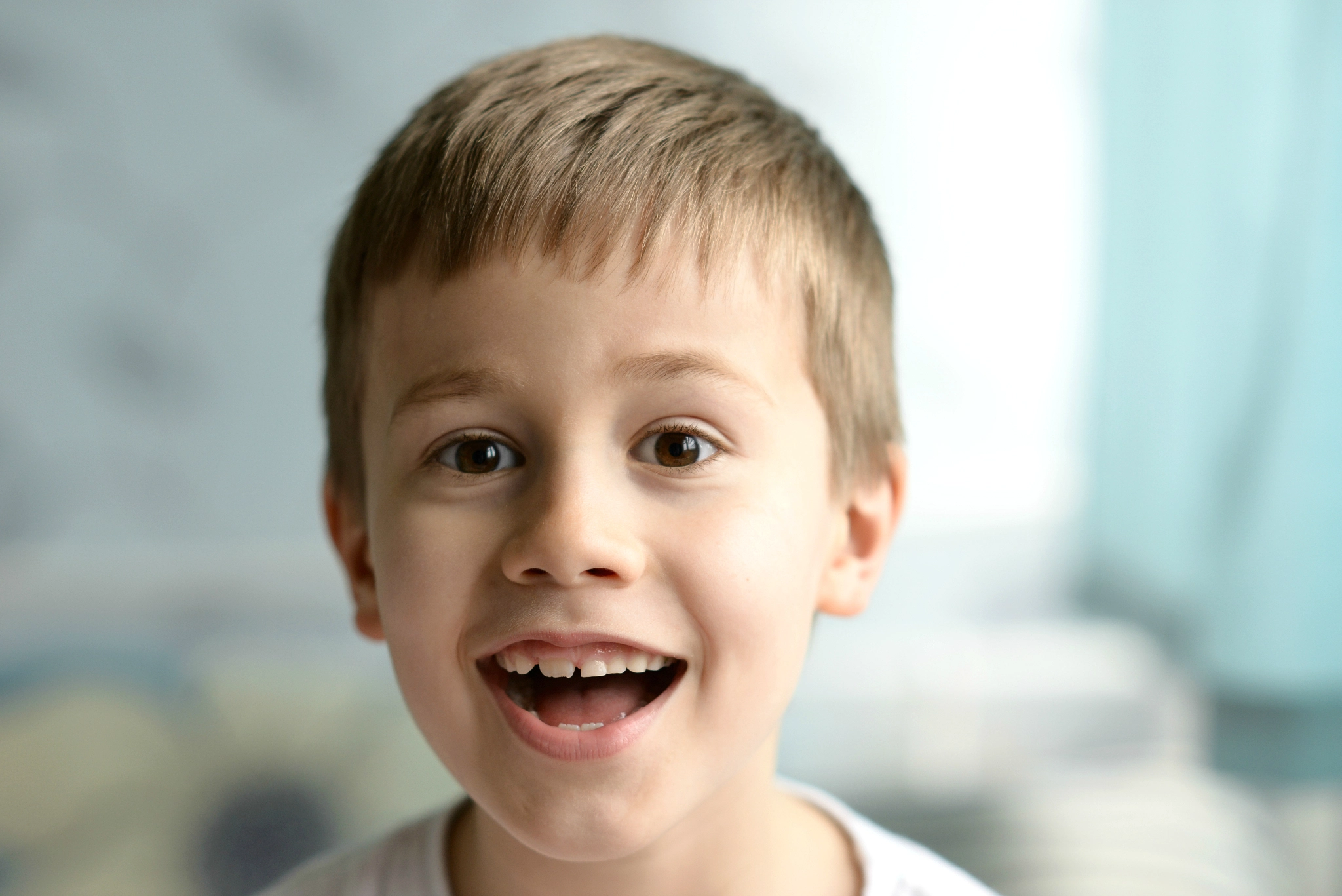 Nikon D610 + Nikon AF Nikkor 105mm F2D DC sample photo. Laugh starting photography