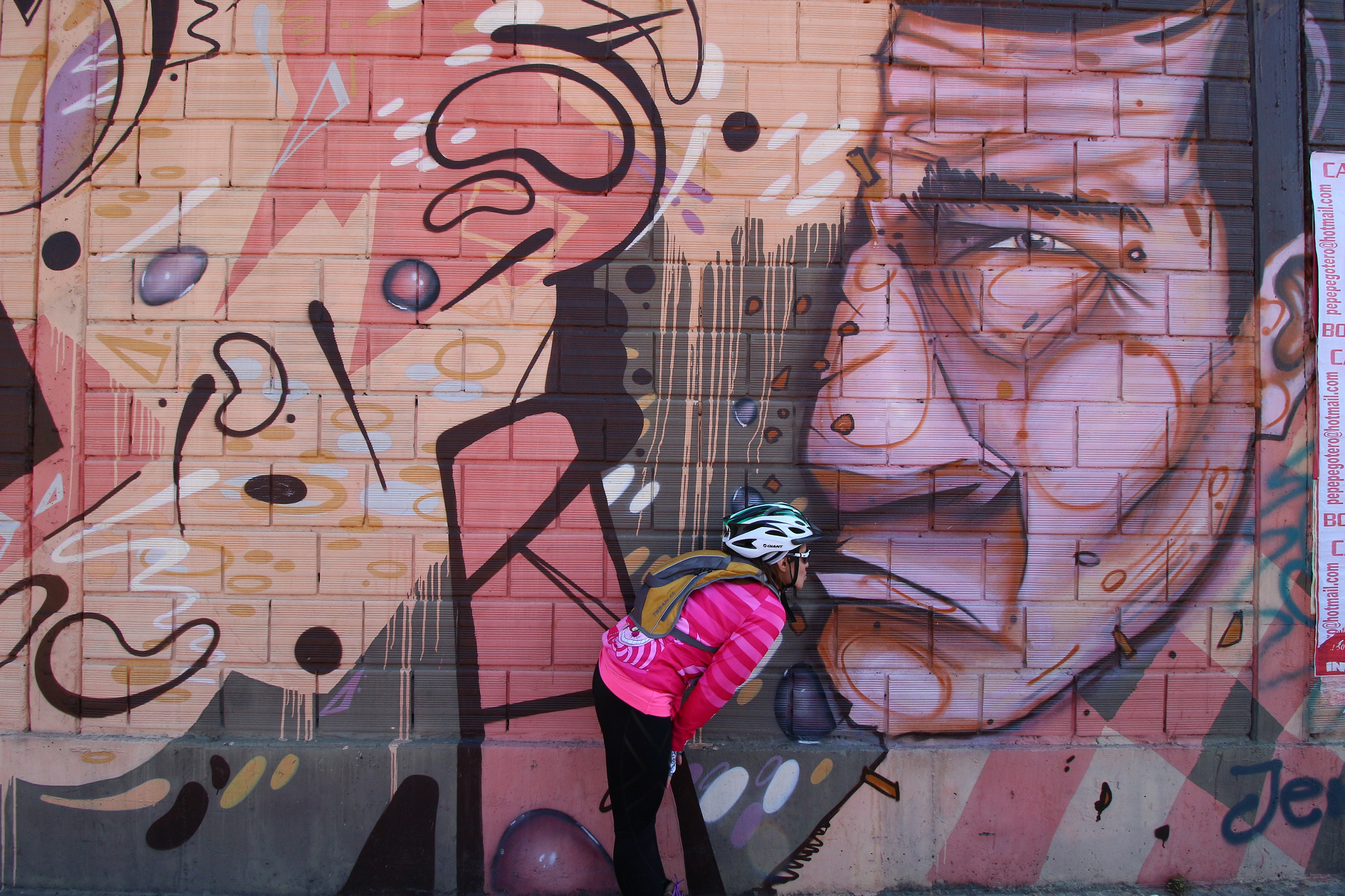 Canon EF-S 10-18mm F4.5–5.6 IS STM sample photo. Grafitti in bogotá photography