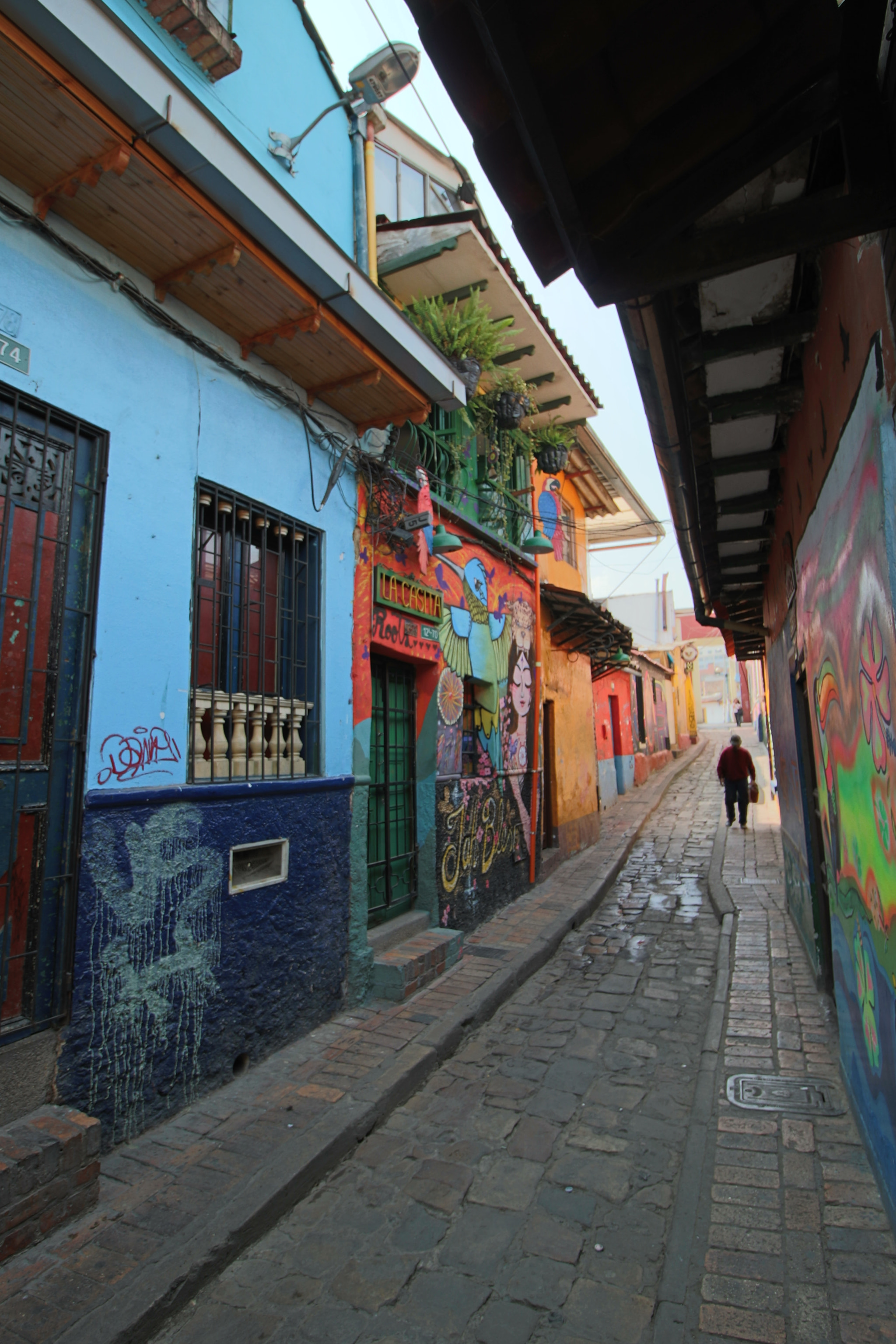 Canon EF-S 10-18mm F4.5–5.6 IS STM sample photo. Barrio la candelaria bogotá photography