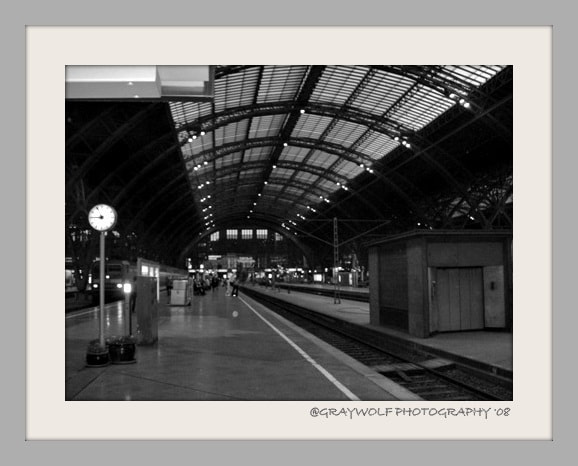 HP Photosmart M415 sample photo. Rail station photography