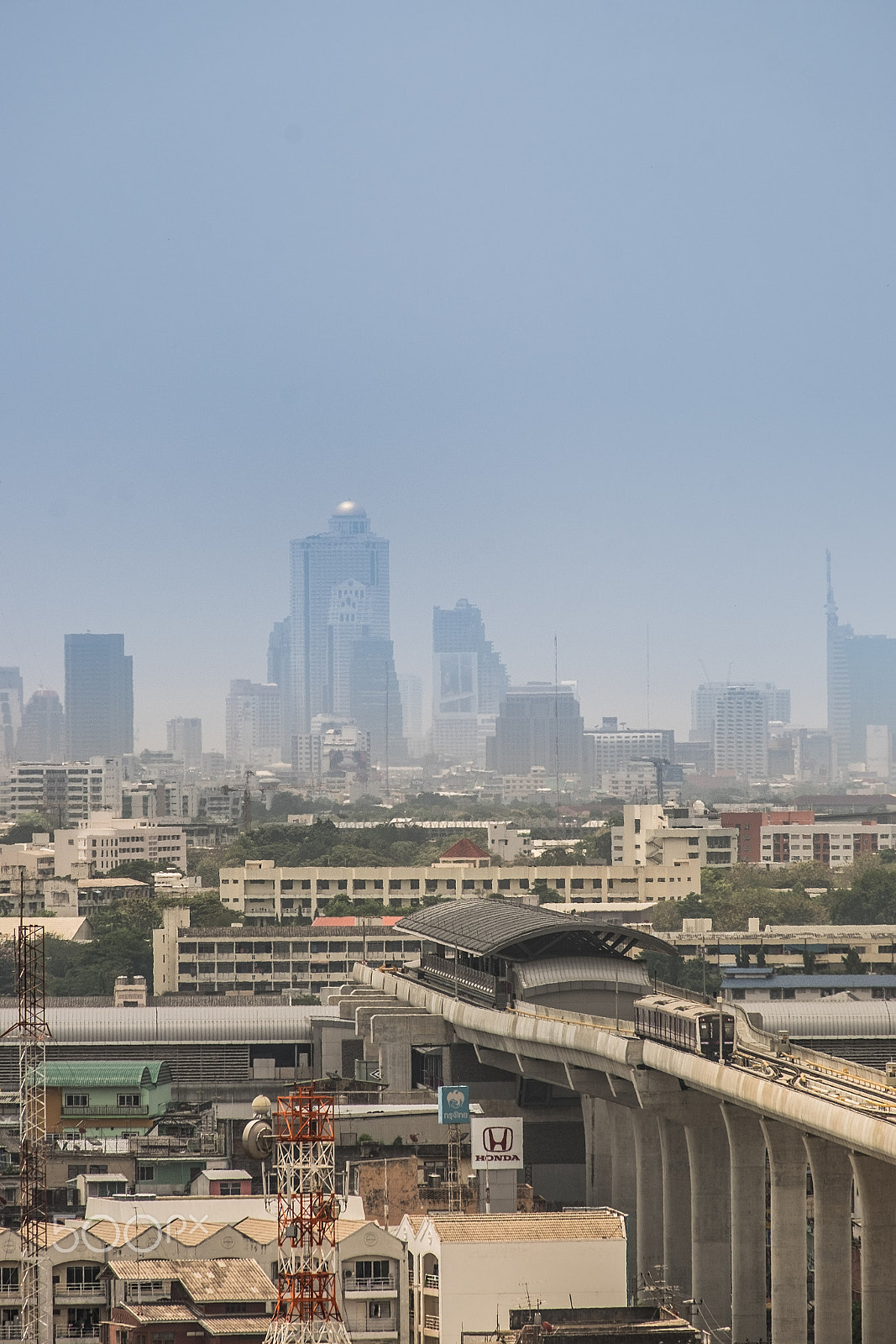 Fujifilm X-E2 + Fujifilm XC 50-230mm F4.5-6.7 OIS II sample photo. Cityscape mrt purple line photography