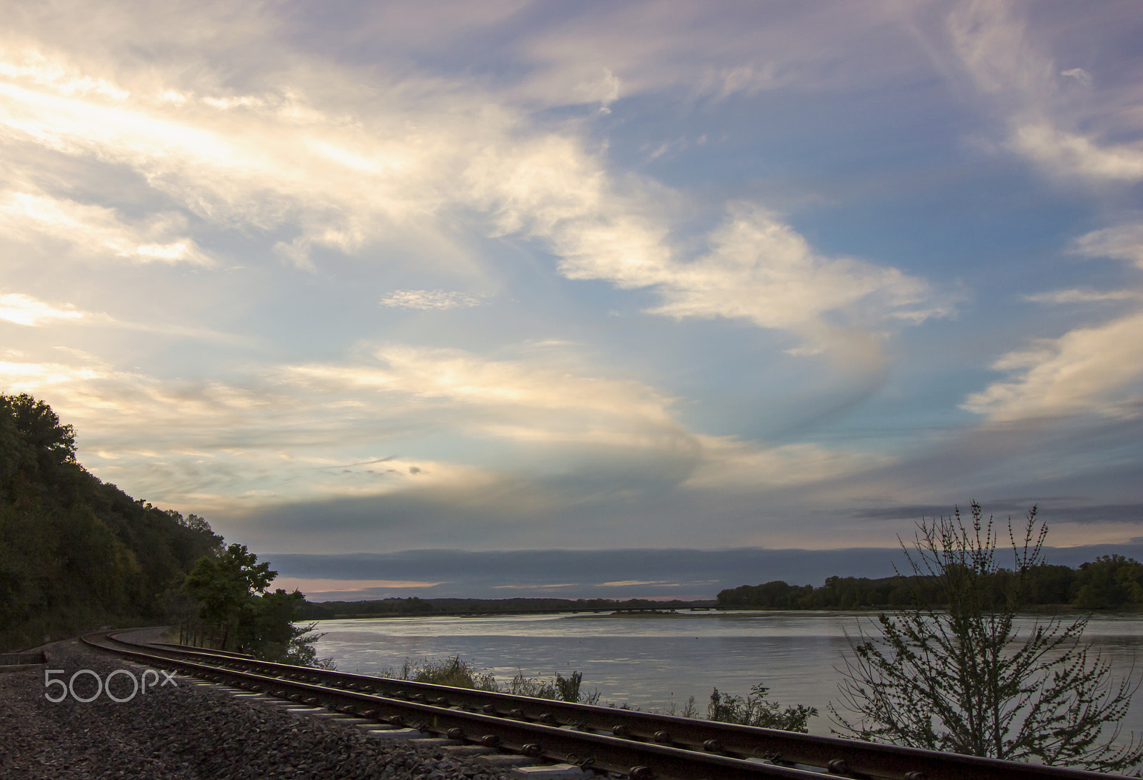 Canon EF-S 10-18mm F4.5–5.6 IS STM sample photo. View from the shore.jpg photography