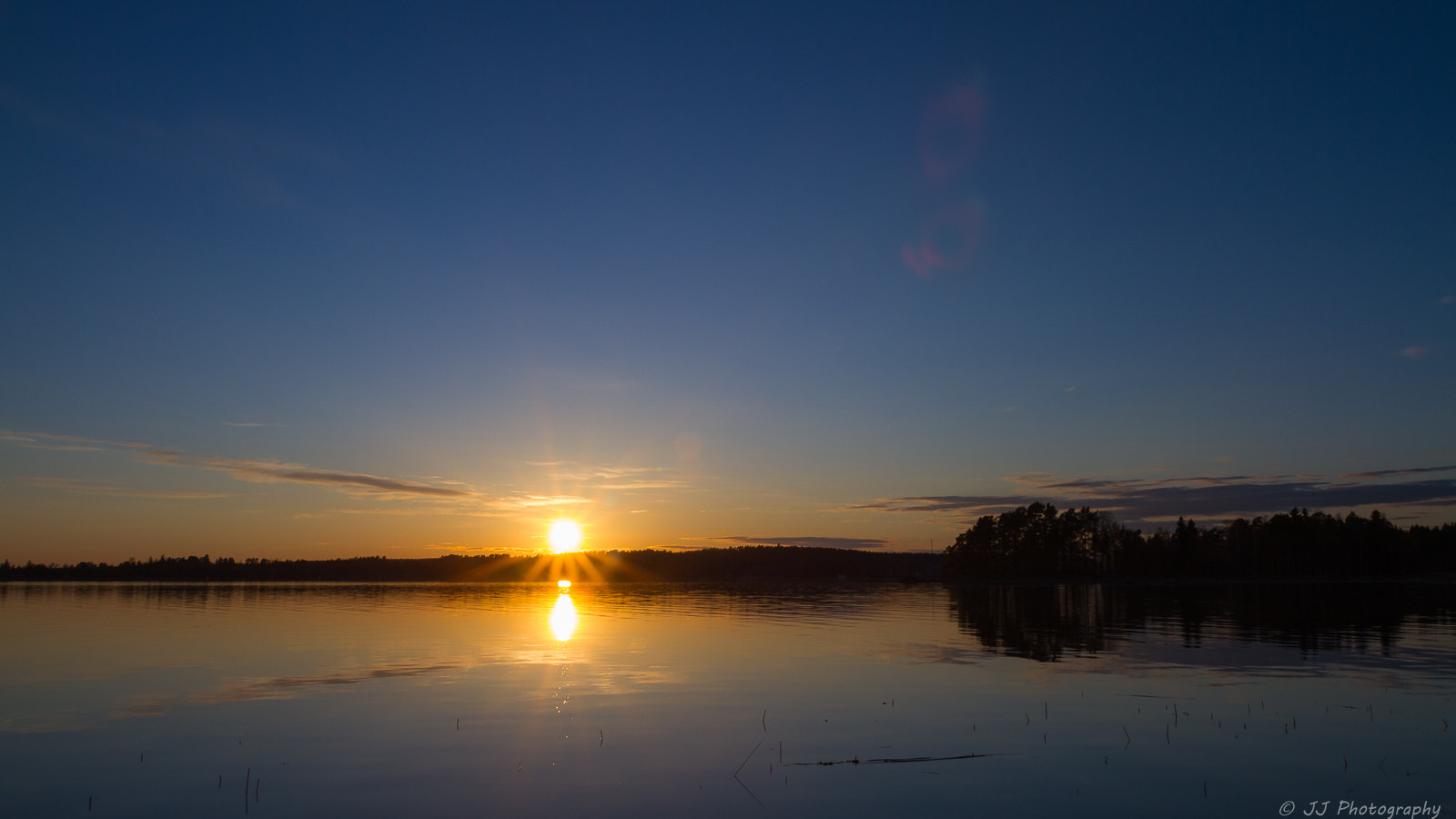 Canon EOS 7D + Canon EF 17-35mm f/2.8L sample photo. Sunset sun photography