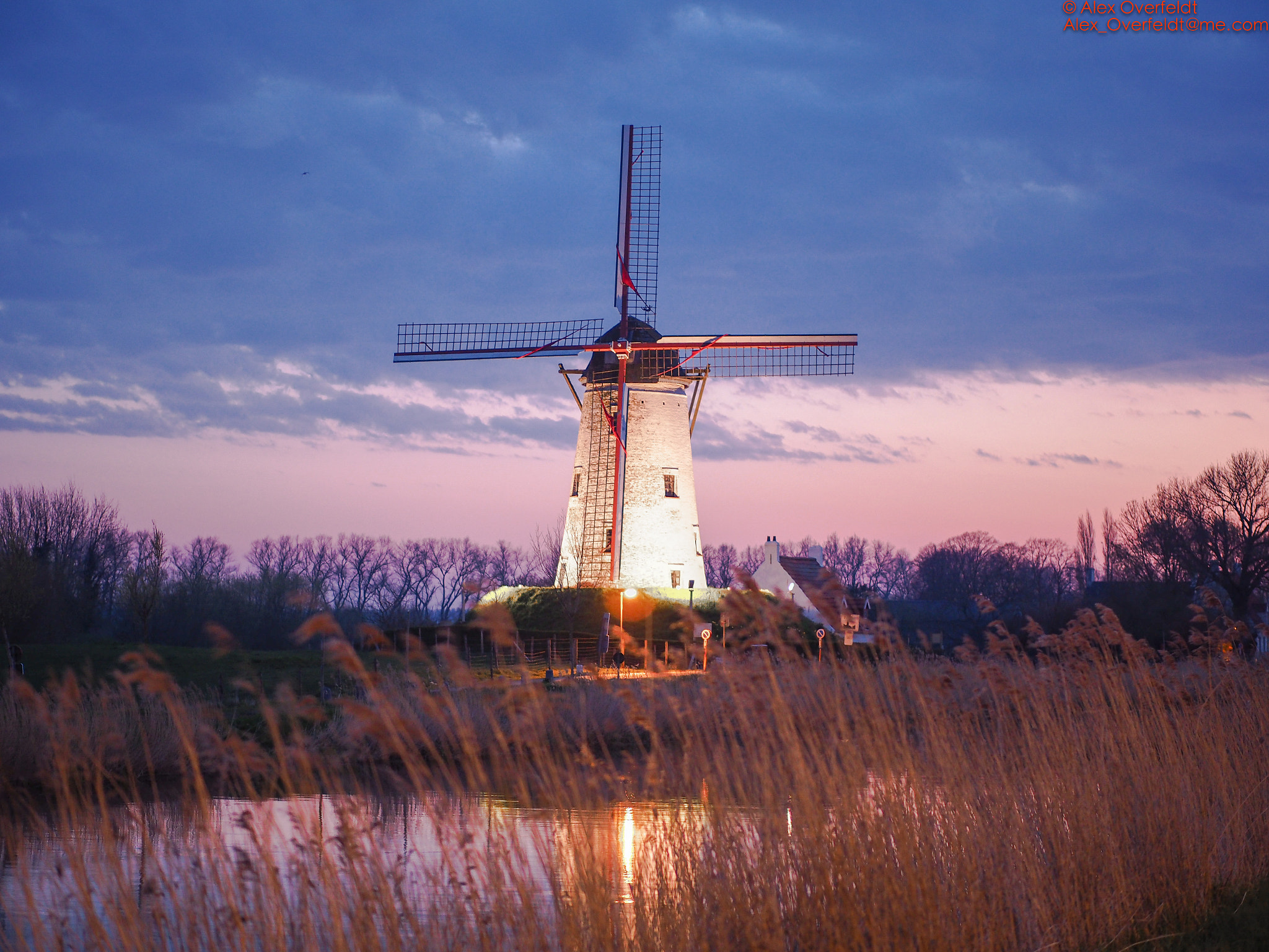 Olympus PEN-F + Panasonic Leica DG Nocticron 42.5mm F1.2 ASPH OIS sample photo. Schellemolen at dawn photography