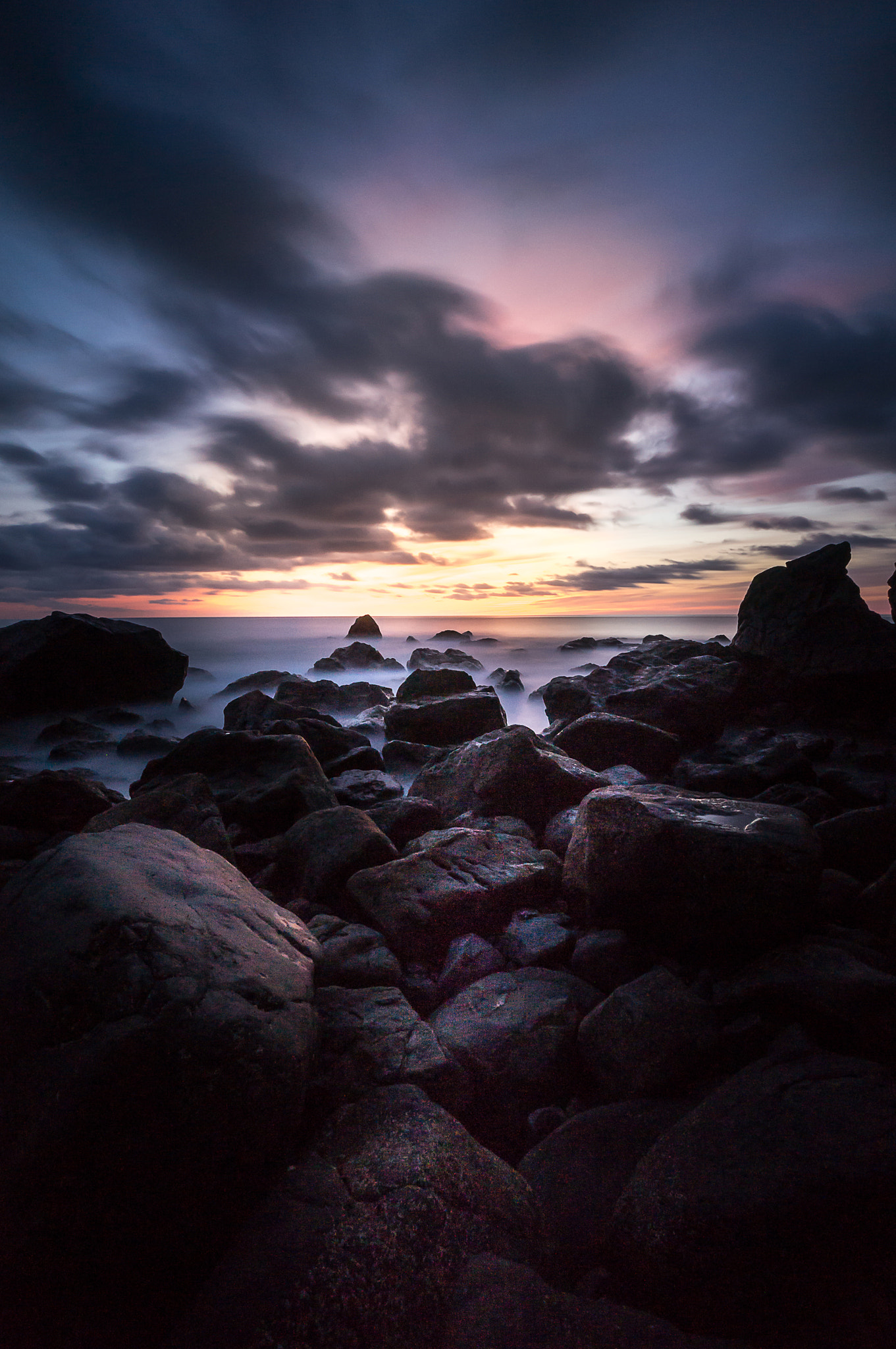 Sony Alpha NEX-6 + Sony E 10-18mm F4 OSS sample photo. Depth of the sunset photography