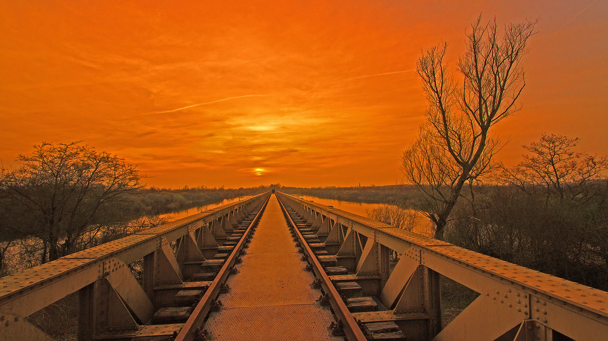 Sigma AF 10-20mm F4-5.6 EX DC sample photo. Sunset moerputten bridge photography