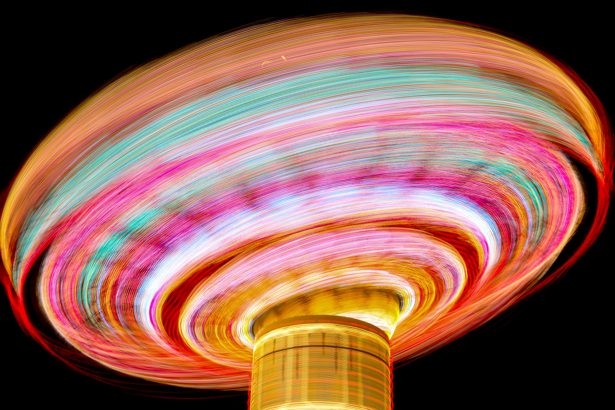 Canon EF 17-35mm f/2.8L sample photo. Swing ride photography
