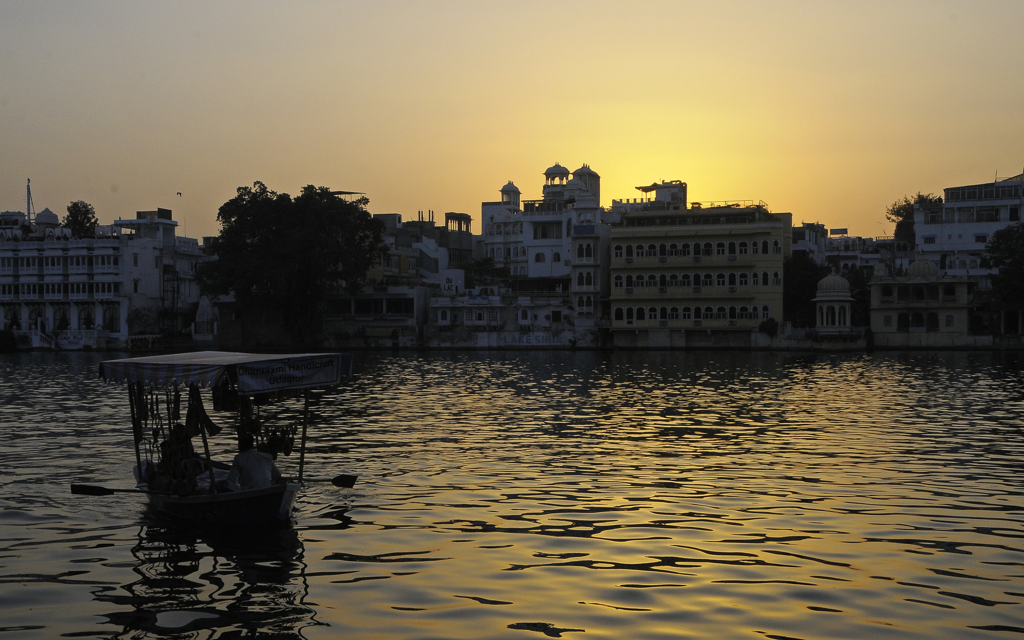Sigma 17-70mm F2.8-4 DC Macro OS HSM sample photo. Sunset cruise photography