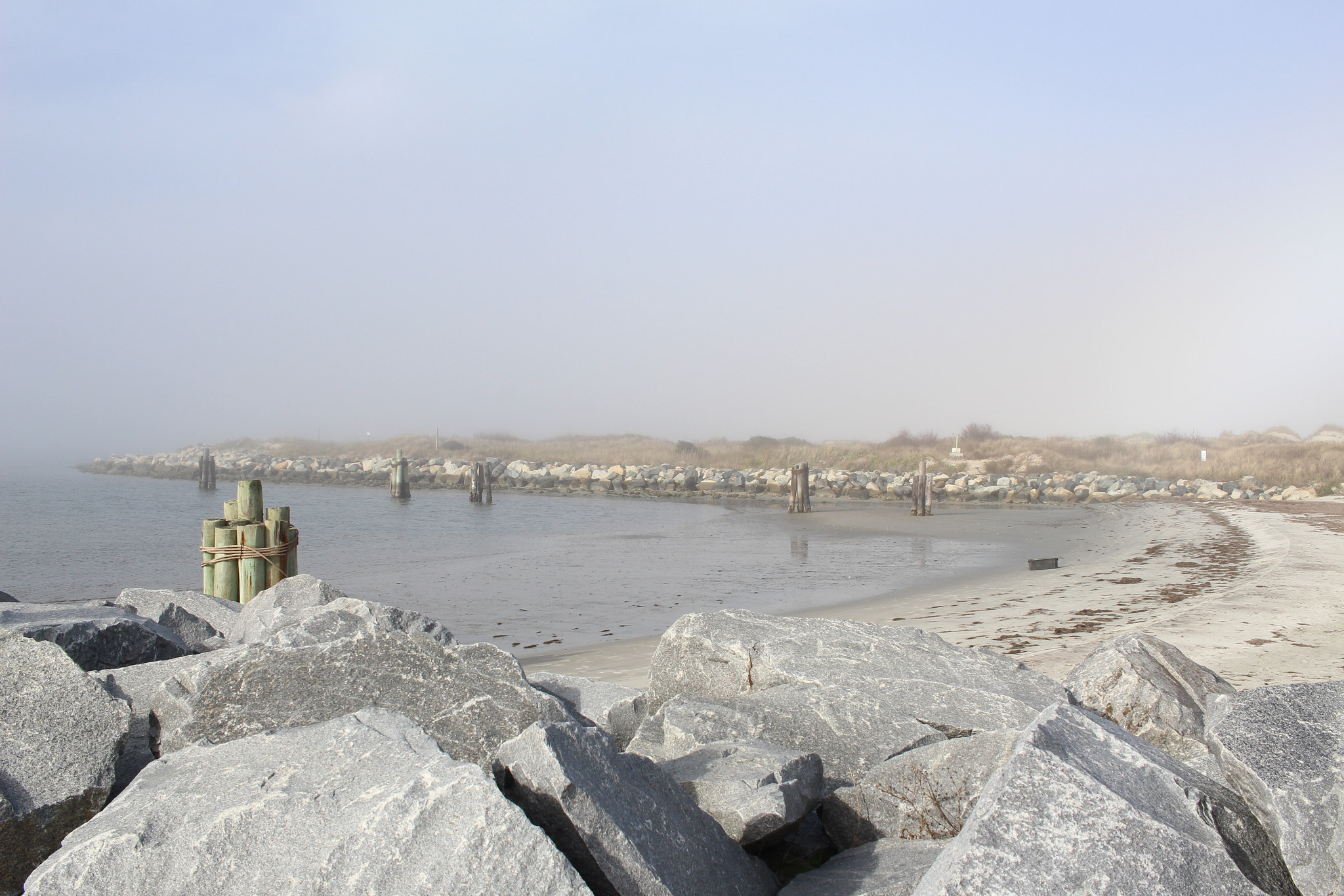 Canon EOS 100D (EOS Rebel SL1 / EOS Kiss X7) sample photo. Foggy inlet photography