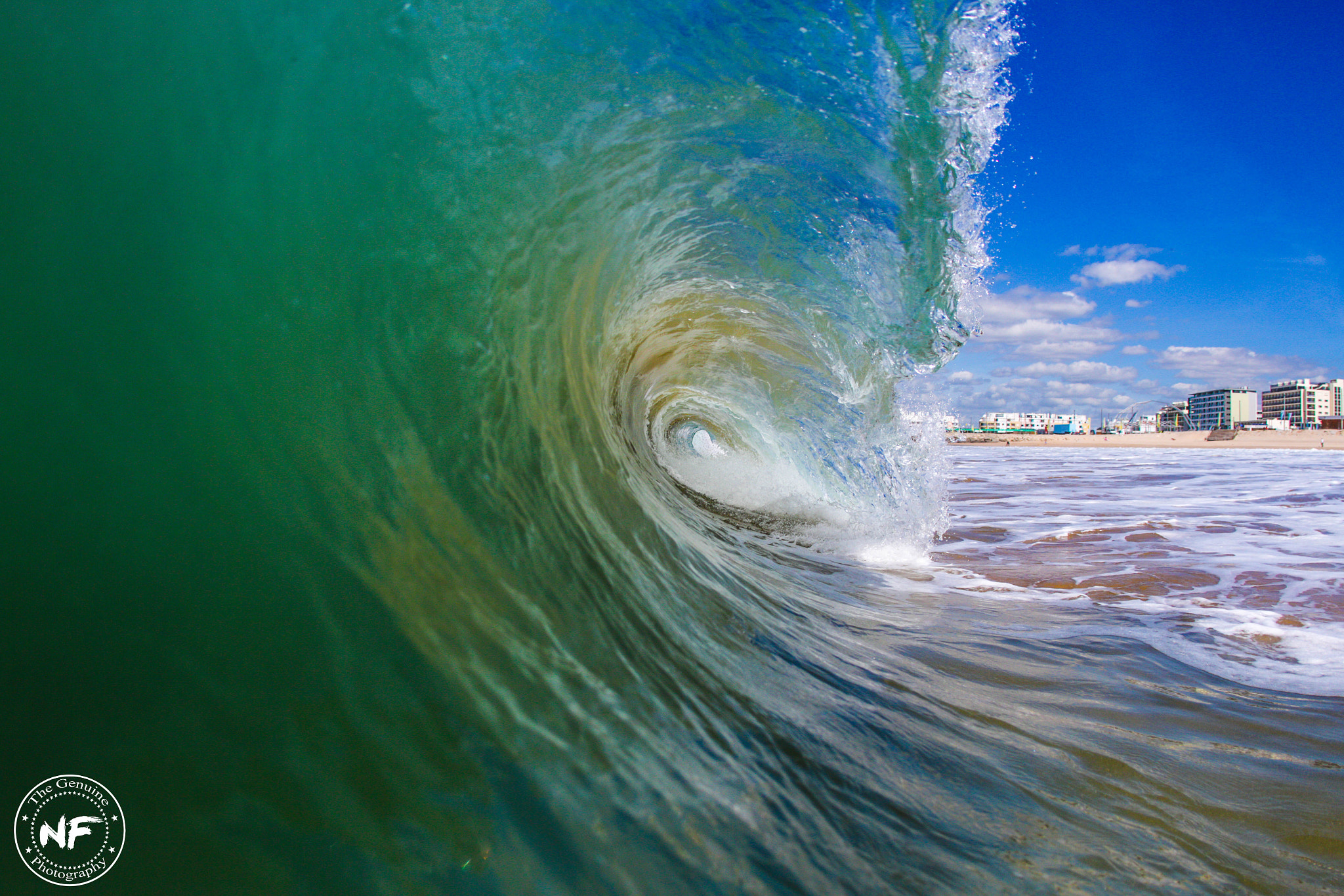 Canon EOS 70D + Canon EF 15mm F2.8 Fisheye sample photo. Clean waves .. photography