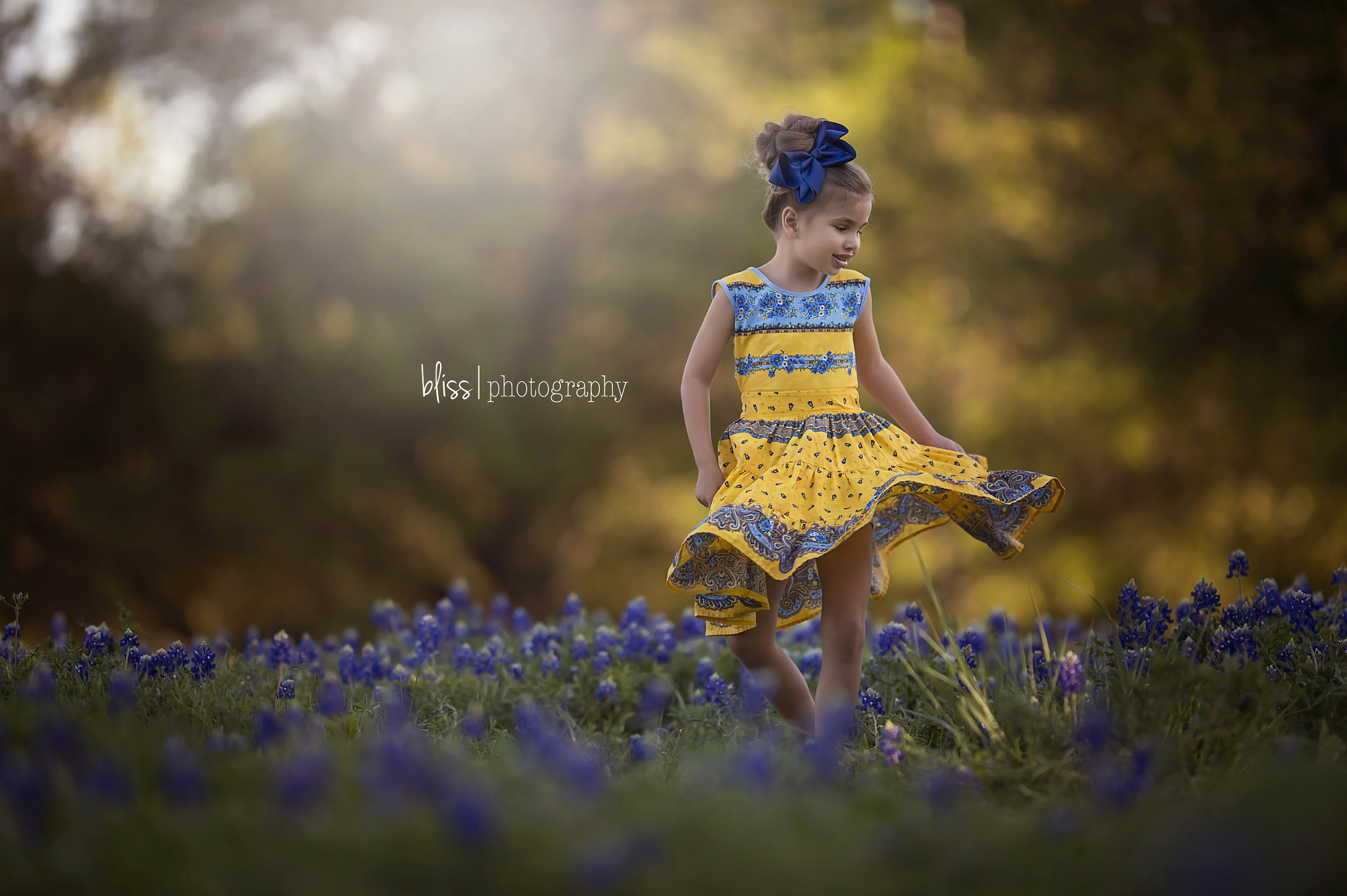Nikon D4S + Nikon AF-S Nikkor 200mm F2G ED VR II sample photo. Dancing in the bluebonnets photography