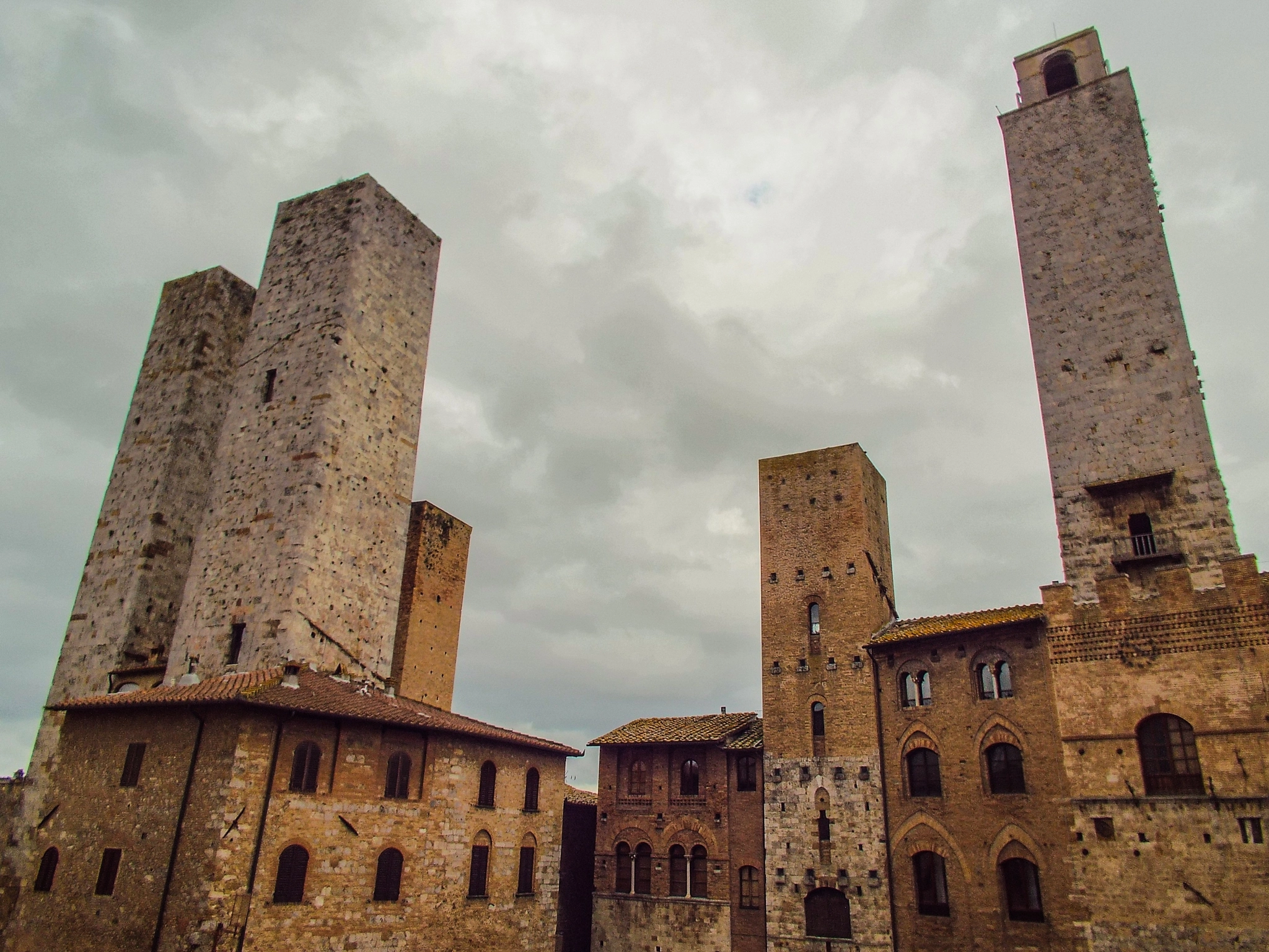 Fujifilm FinePix S8500 sample photo. Piazza del duomo, san gimignano photography