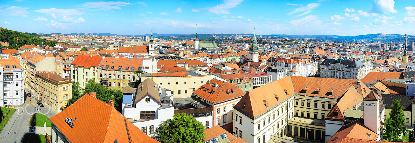 AF Zoom-Nikkor 28-80mm f/3.3-5.6G sample photo. Brno photography
