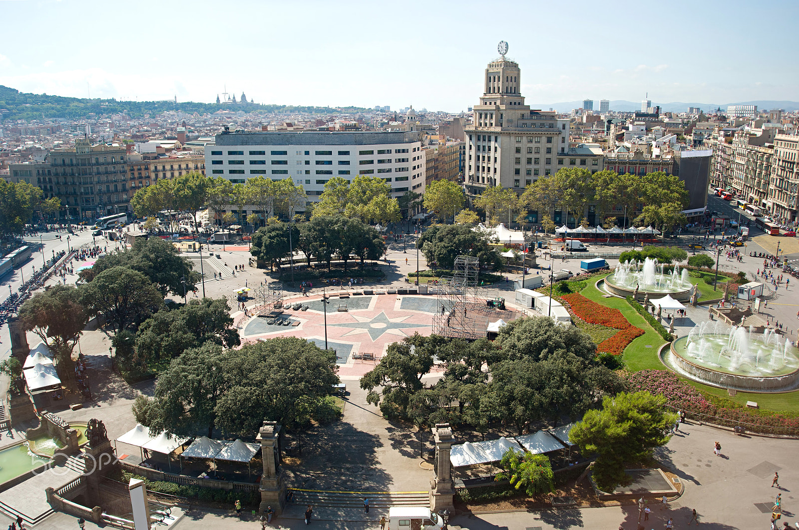 AF Zoom-Nikkor 28-80mm f/3.3-5.6G sample photo. Central square in barcelona photography