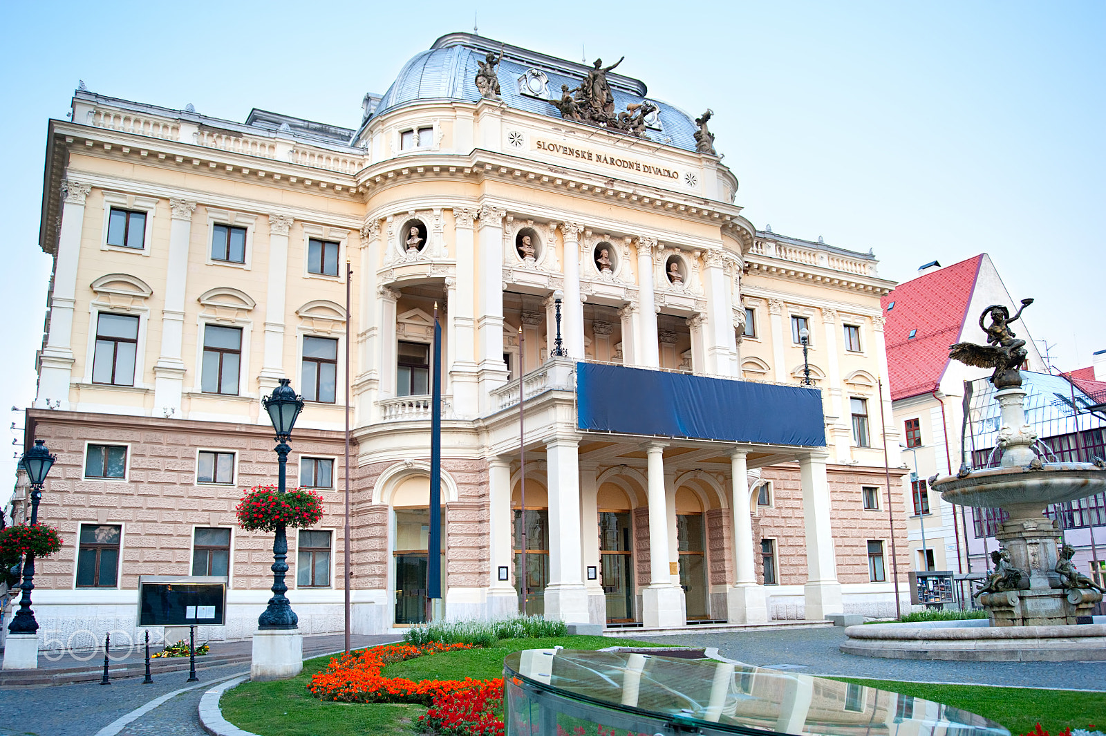 AF Zoom-Nikkor 28-80mm f/3.3-5.6G sample photo. Slovak national theatre photography