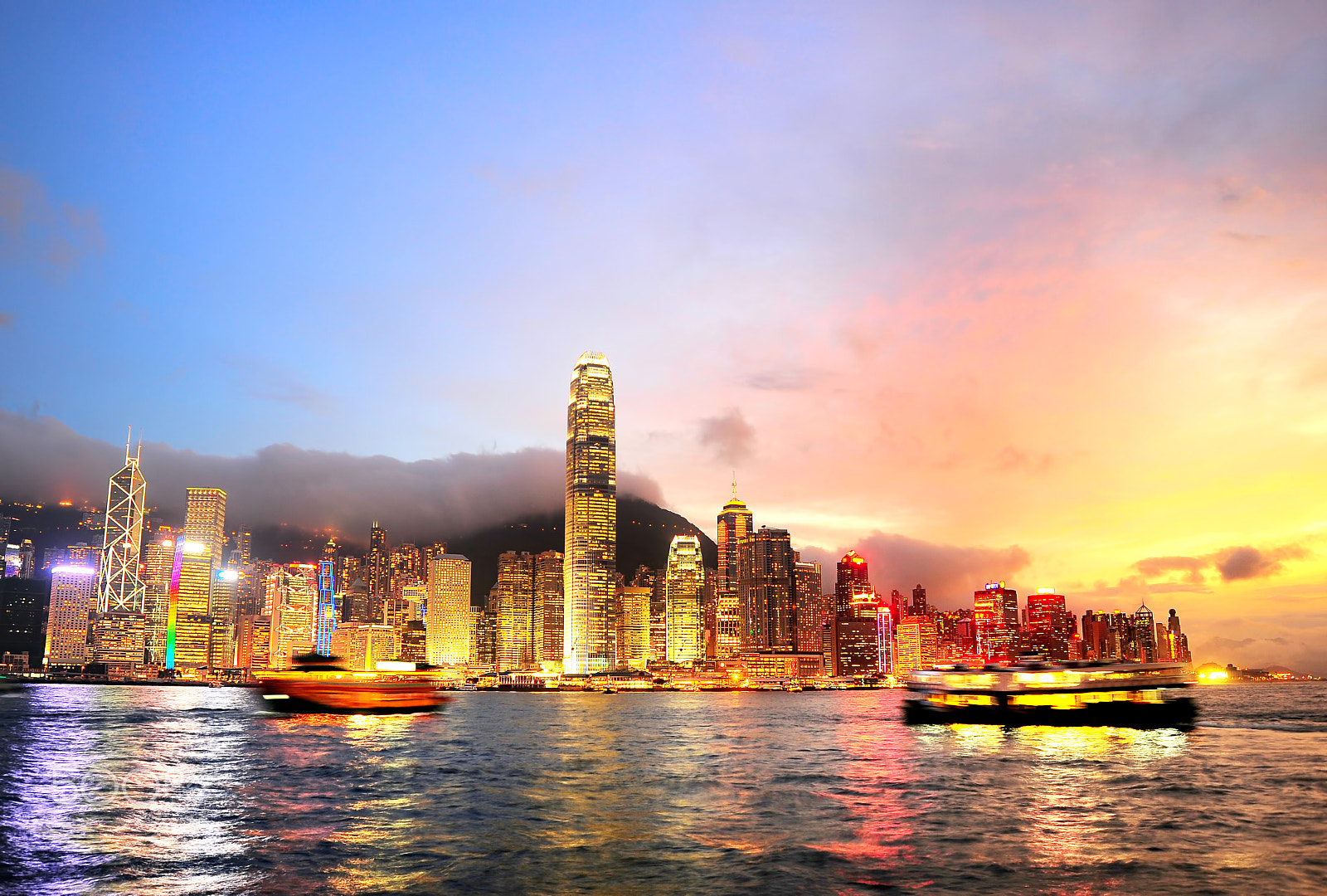 AF Zoom-Nikkor 28-80mm f/3.3-5.6G sample photo. Victoria harbor photography