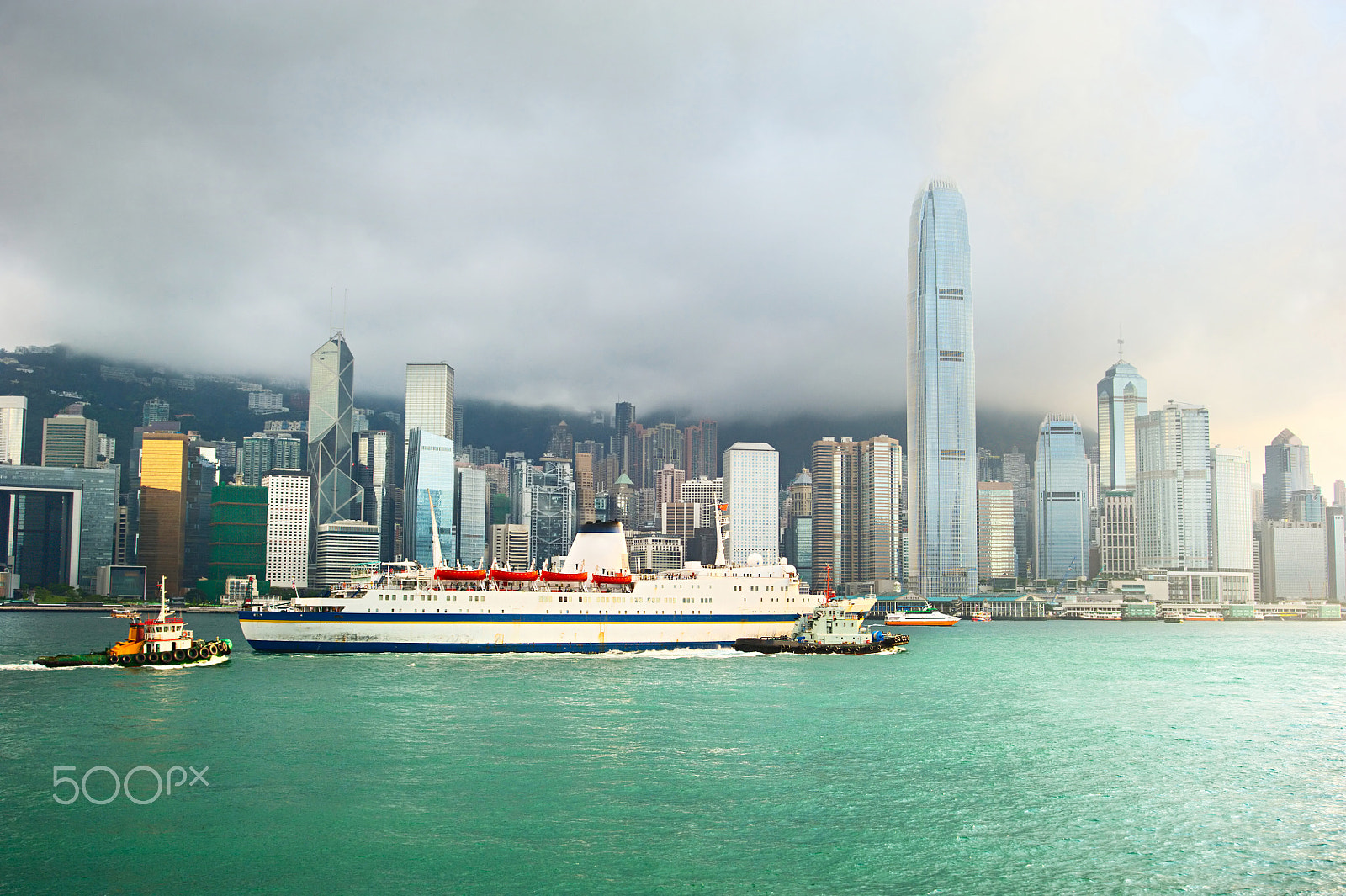 AF Zoom-Nikkor 28-80mm f/3.3-5.6G sample photo. Hong kong harbor, business center and ferry photography