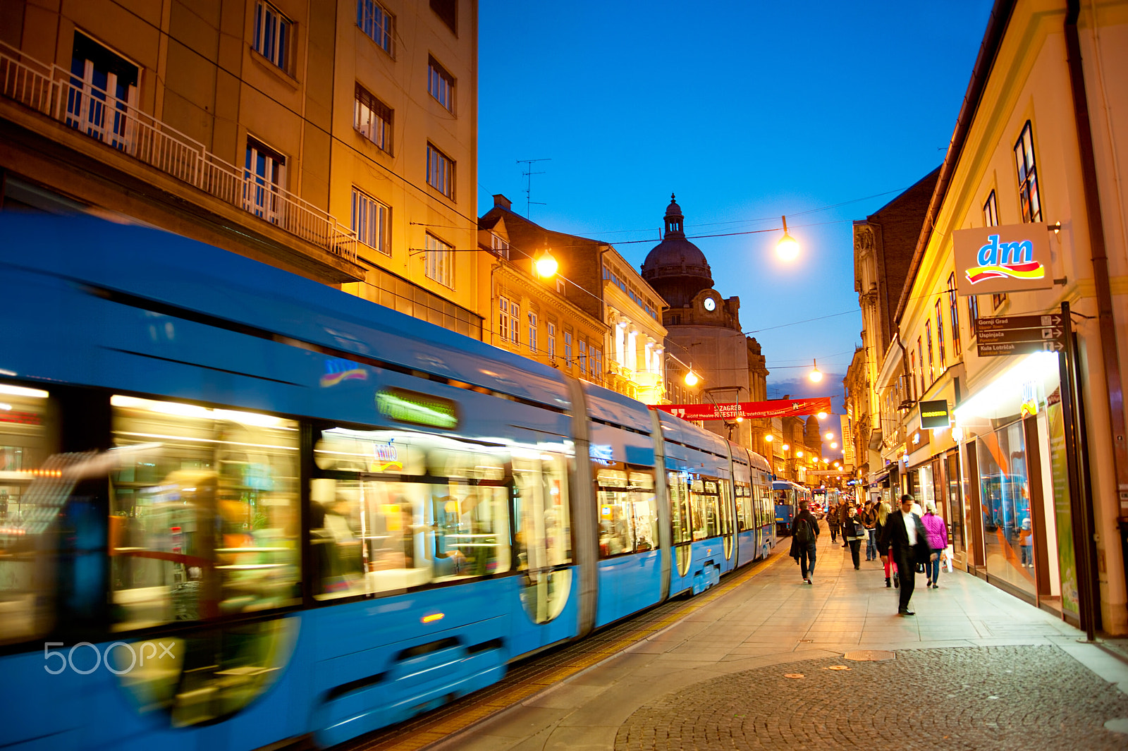 AF Zoom-Nikkor 28-80mm f/3.3-5.6G sample photo. Zagreb street photography