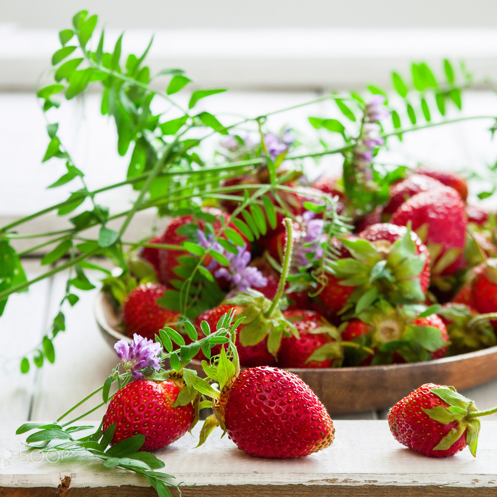 AF Nikkor 70-210mm f/4-5.6D sample photo. Fresh strawberry photography