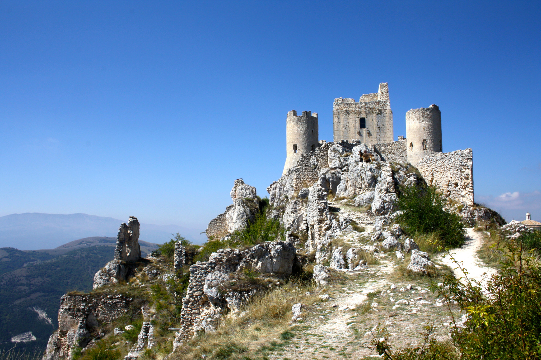 LadyHawke Castle by Omar Cafini / 500px