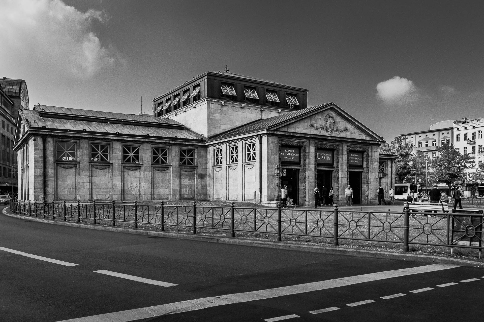Sigma 17-70mm F2.8-4 DC Macro OS HSM sample photo. Wittenbergplatz photography