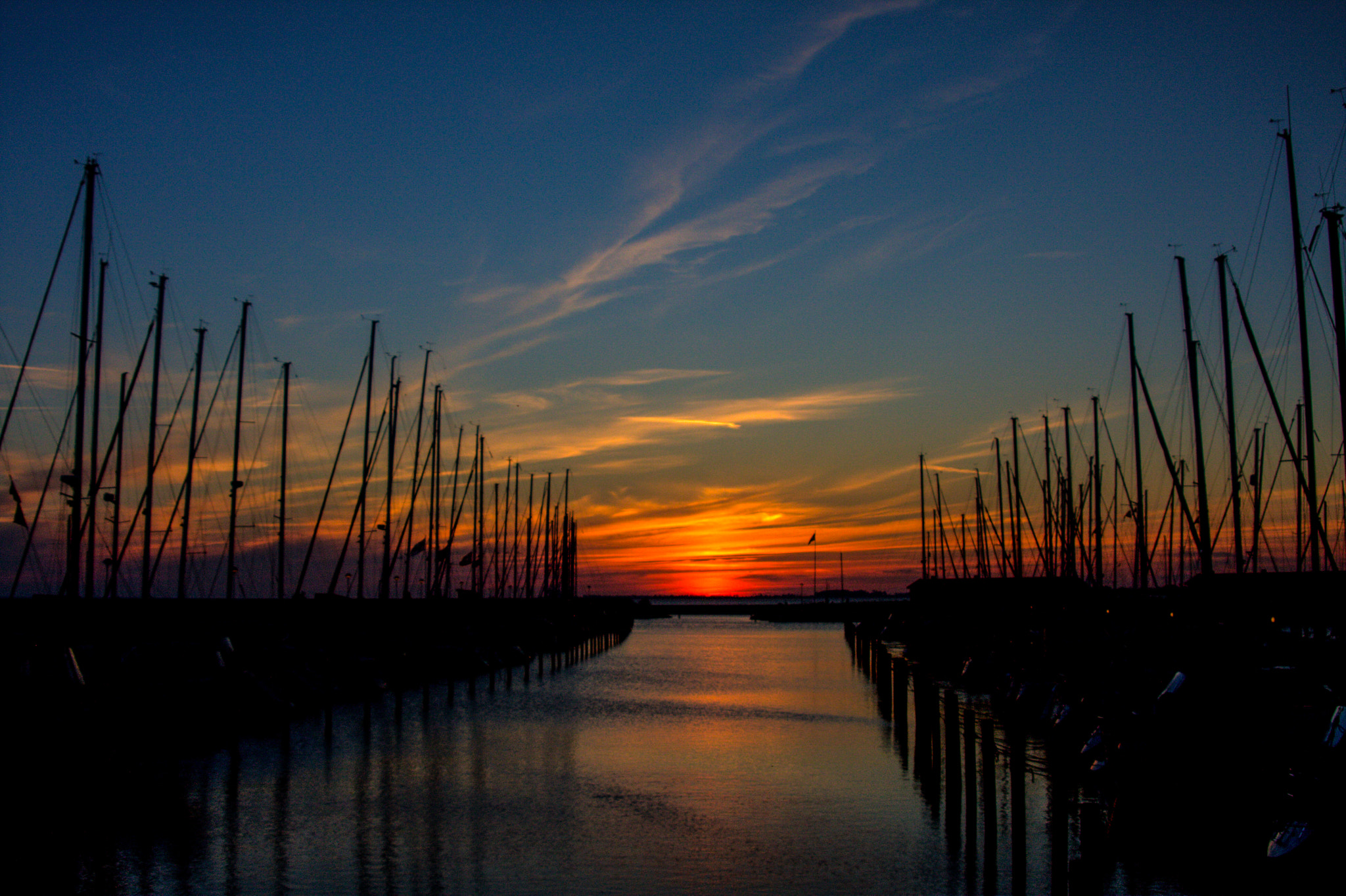 Canon EOS 40D sample photo. Sunset at lomma harbour photography
