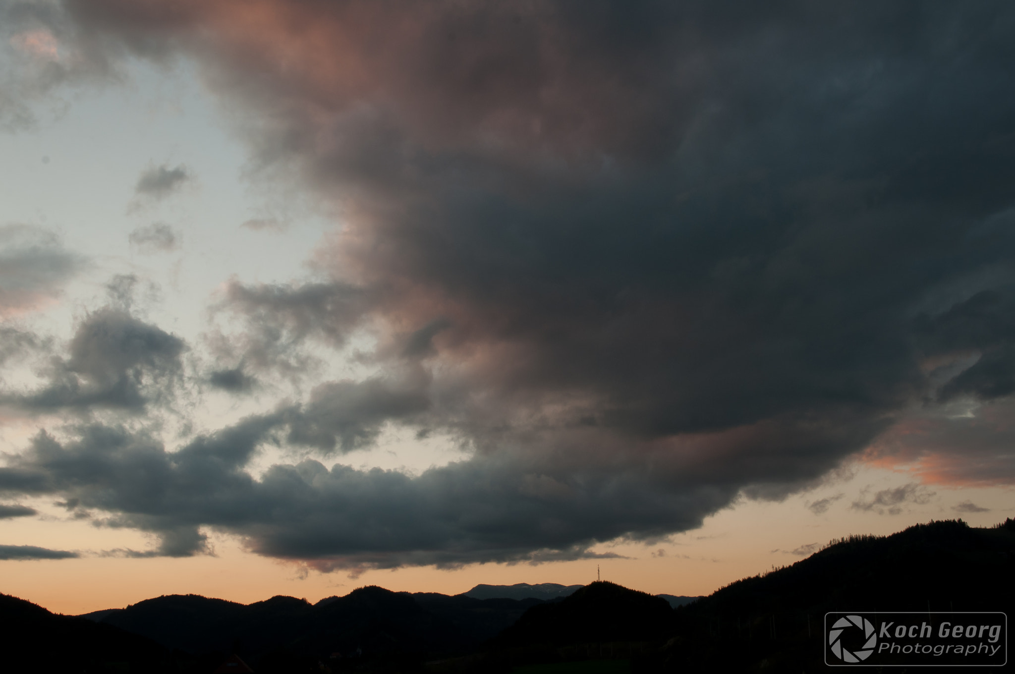 Sigma 18-50mm F2.8-4.5 DC OS HSM sample photo. Cloudy sunset photography