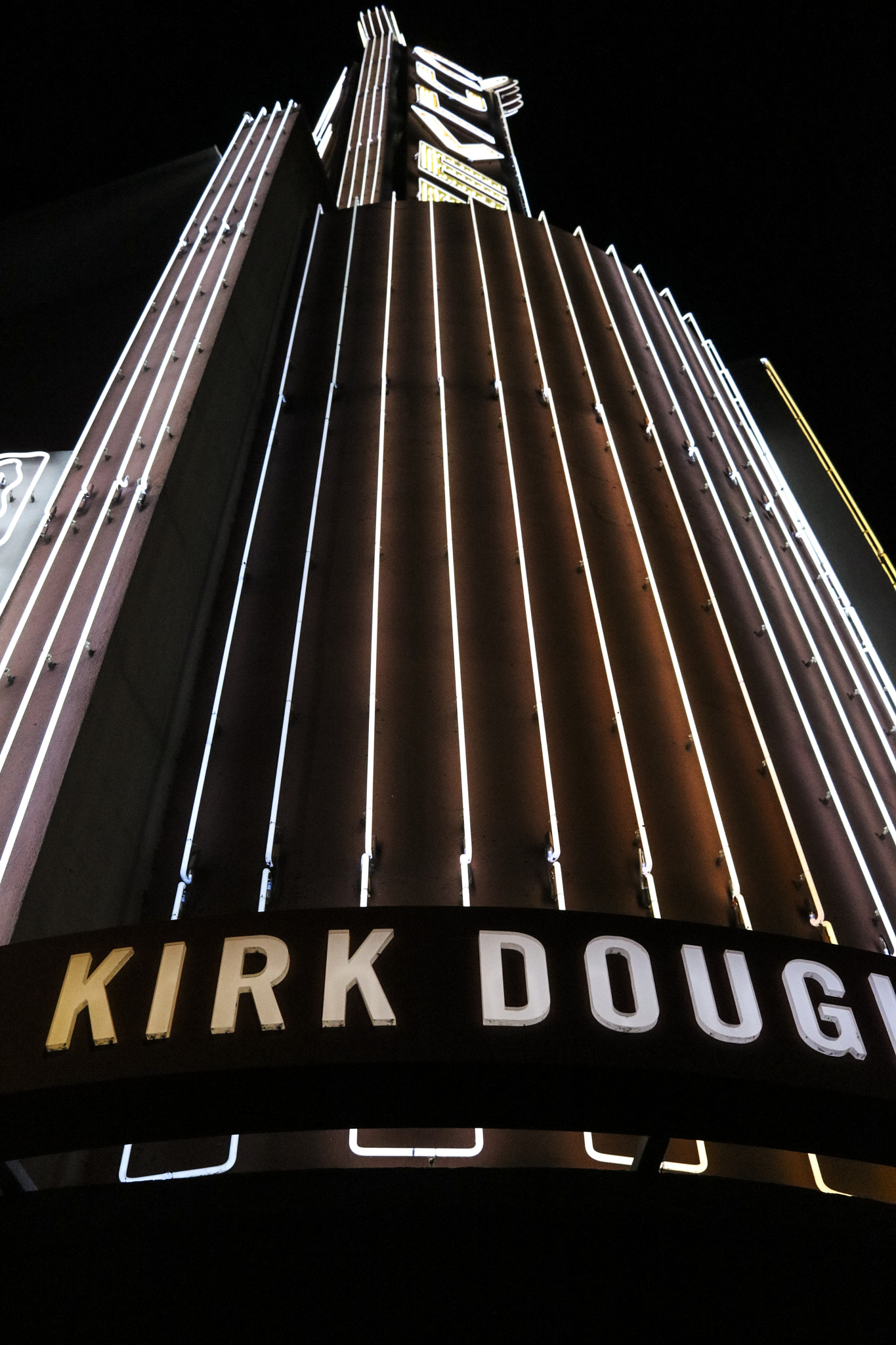 Canon EF-S 24mm F2.8 STM sample photo. Kirkdouglastheater photography