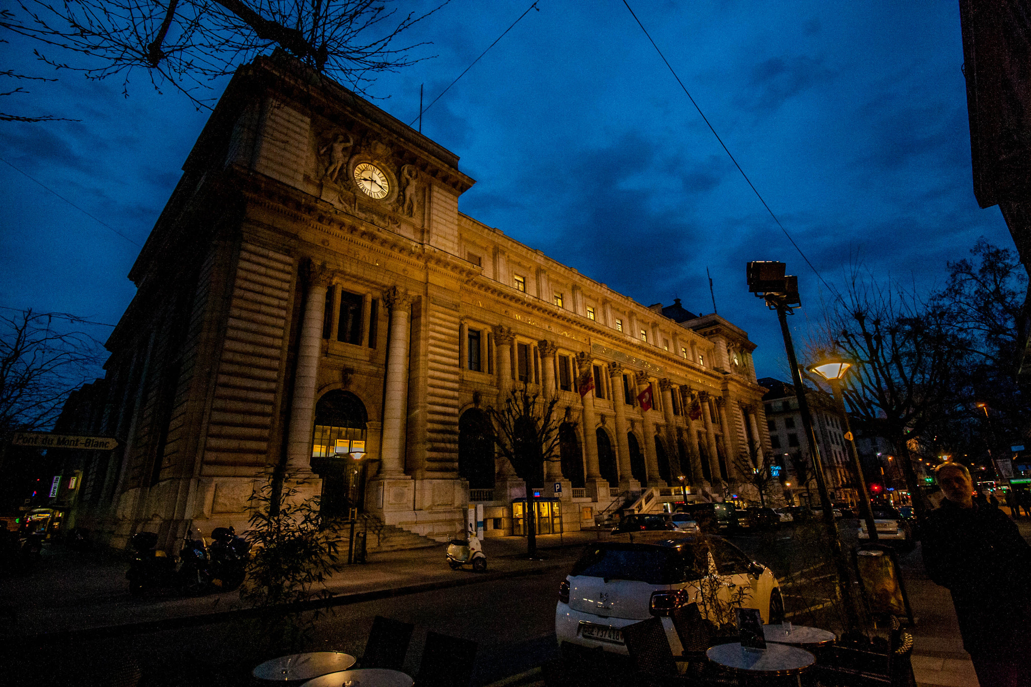 Canon EF-S 10-18mm F4.5–5.6 IS STM sample photo. Lights rise at night photography