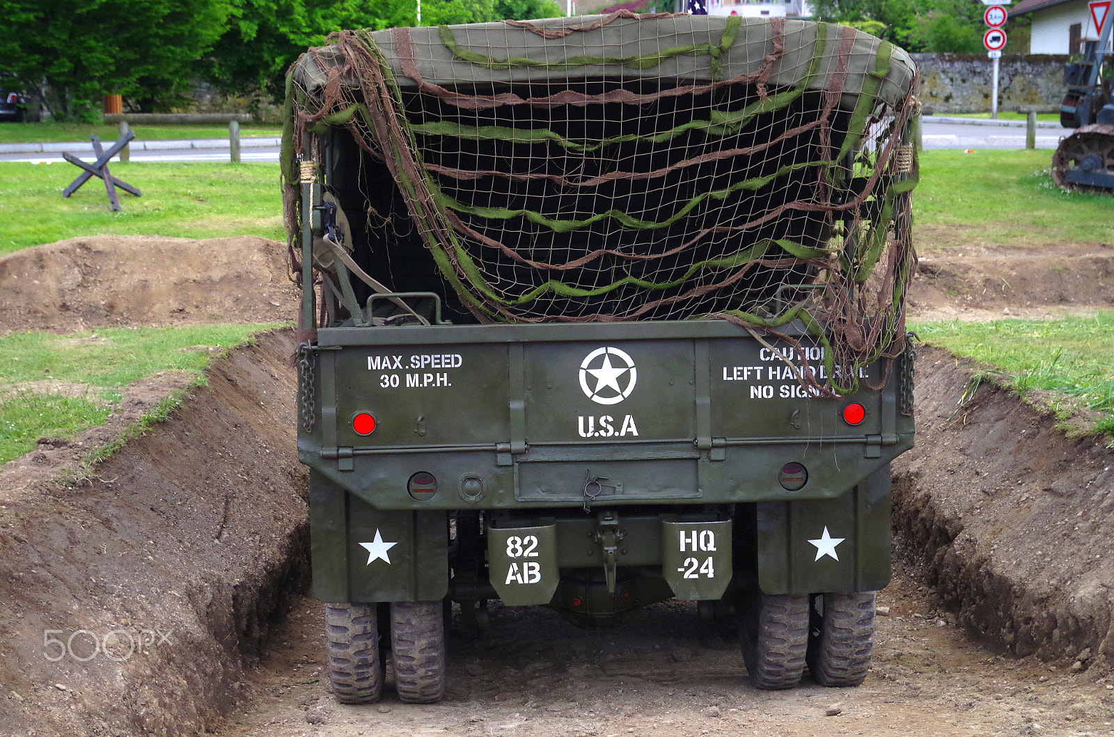 Pentax smc DA 18-55mm F3.5-5.6 AL sample photo. Us military truck photography