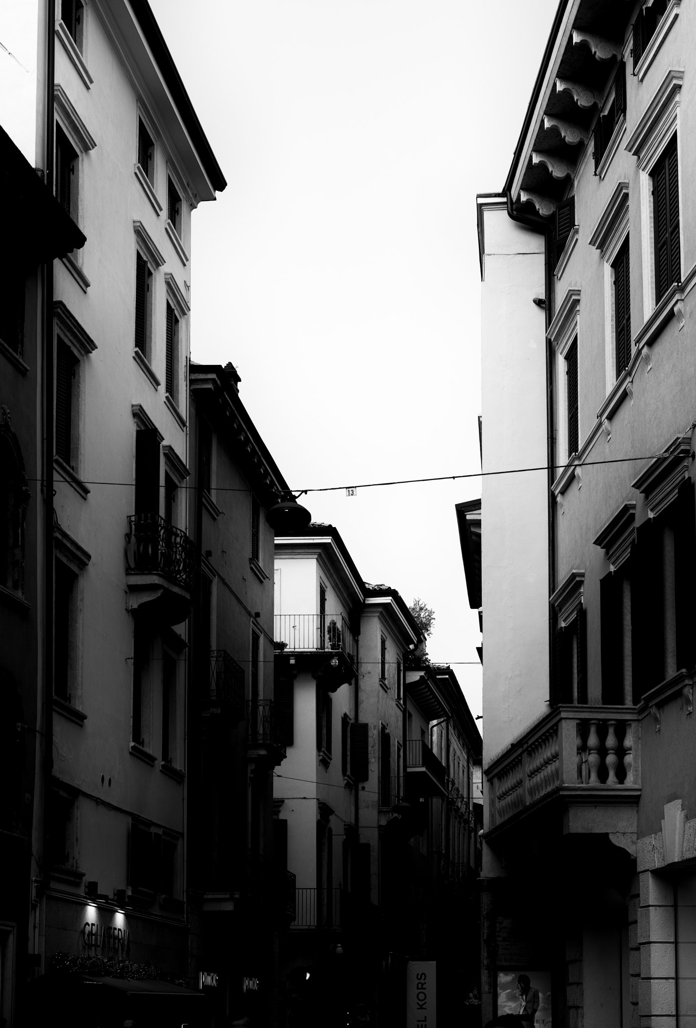Pentax smc DA 35mm F2.4 AL sample photo. Verona photography