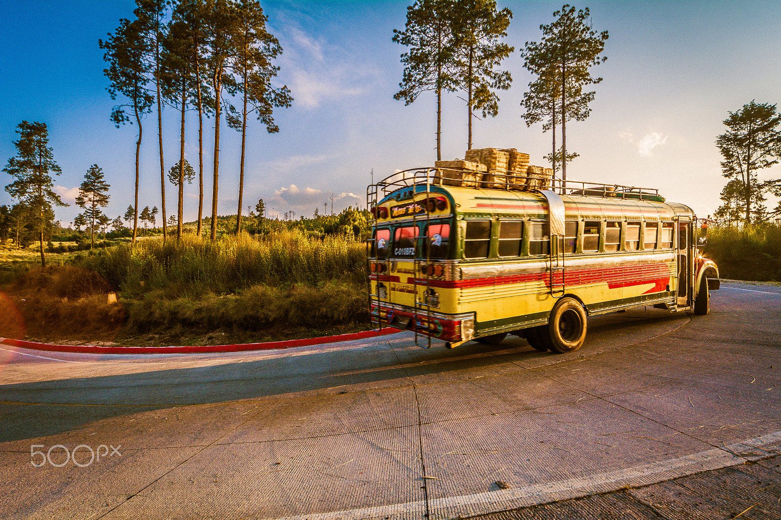 Sigma 12-24mm F4.5-5.6 EX DG Aspherical HSM sample photo. Chicken bus photography